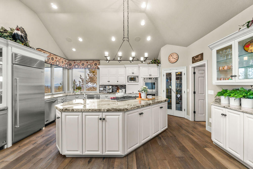 2806 NW Nightfall Circle