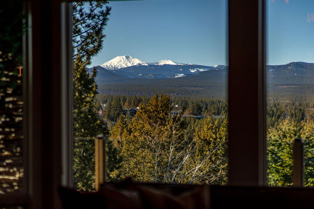 2806 NW Nightfall Circle