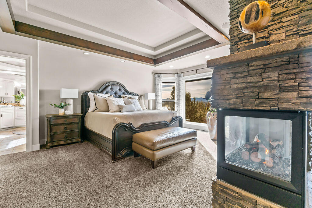 2806 NW Nightfall Circle