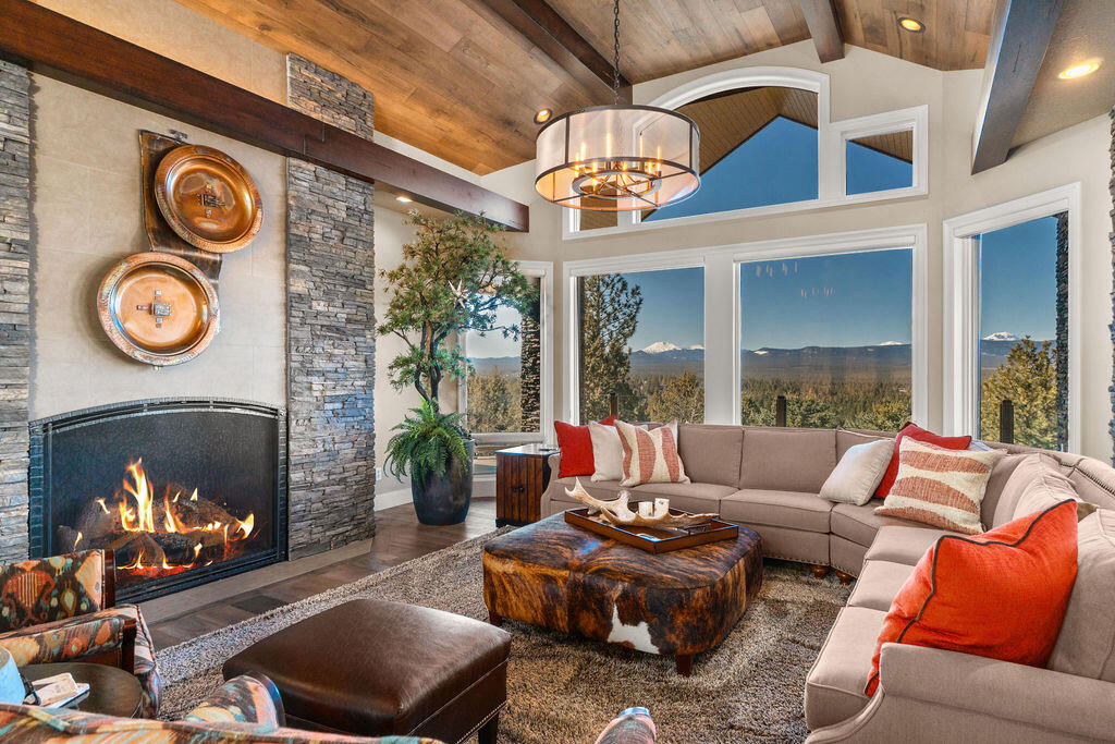 2806 NW Nightfall Circle