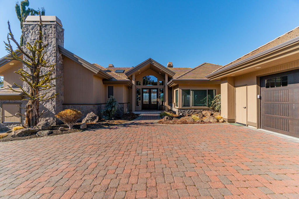 2806 NW Nightfall Circle