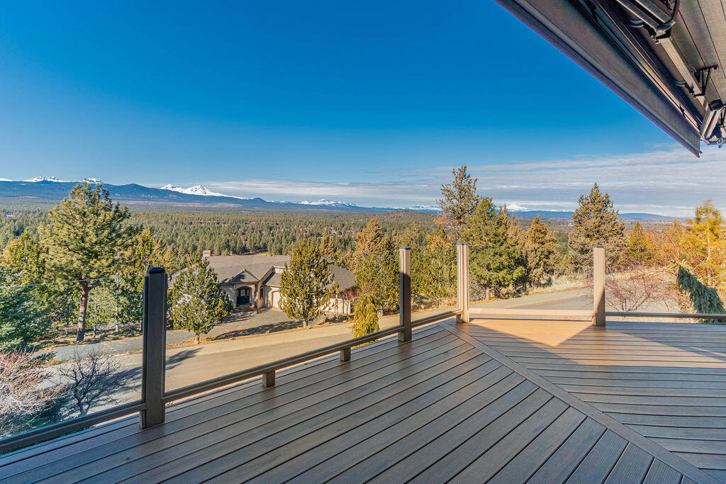 2806 NW Nightfall Circle