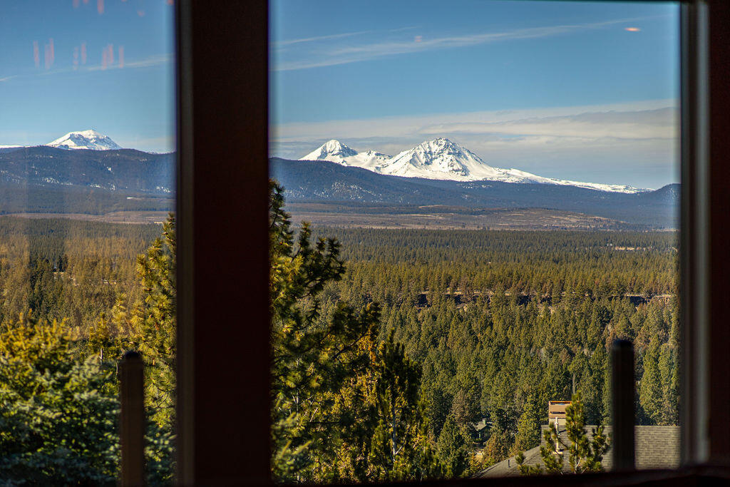 2806 NW Nightfall Circle