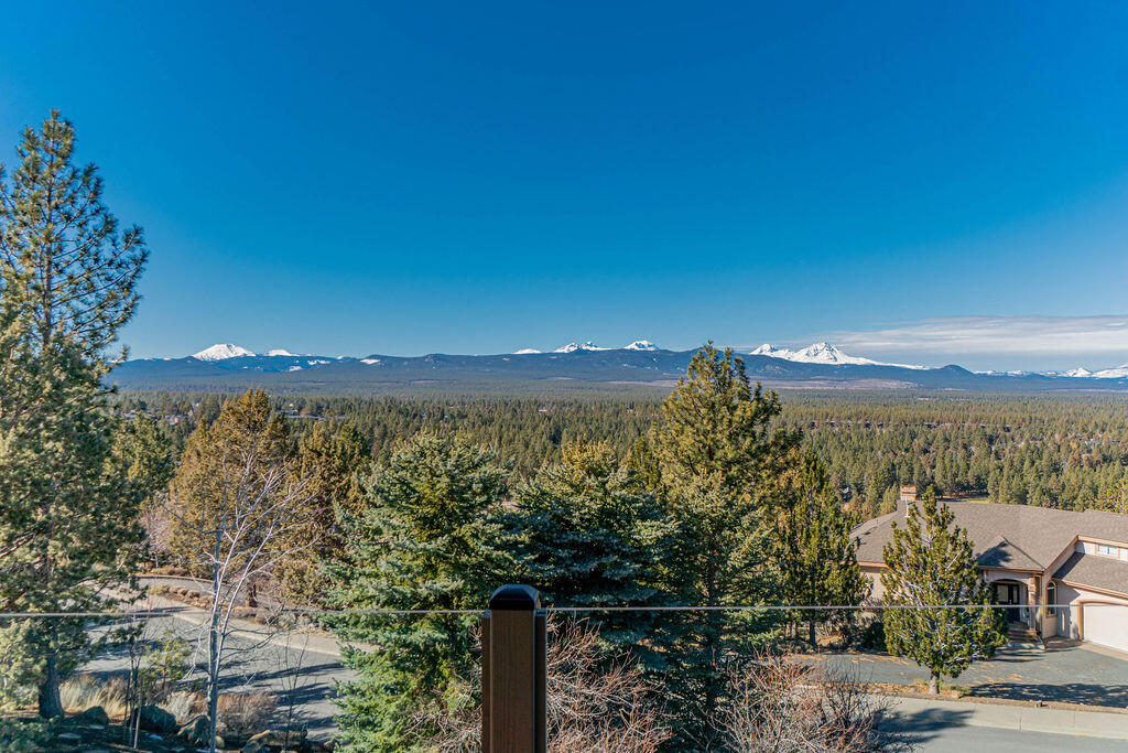 2806 NW Nightfall Circle