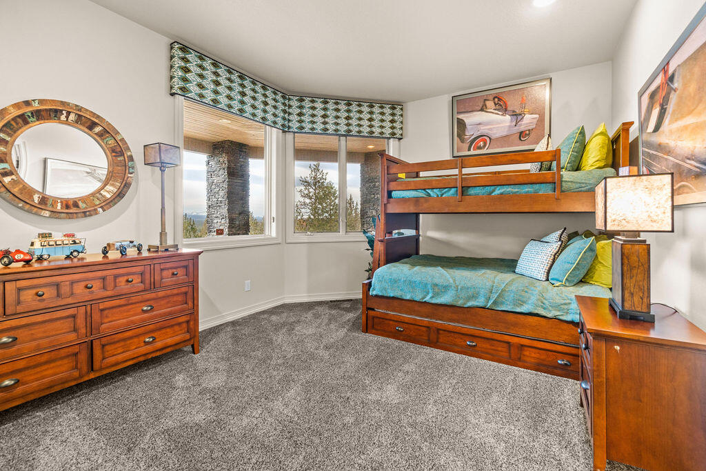 2806 NW Nightfall Circle