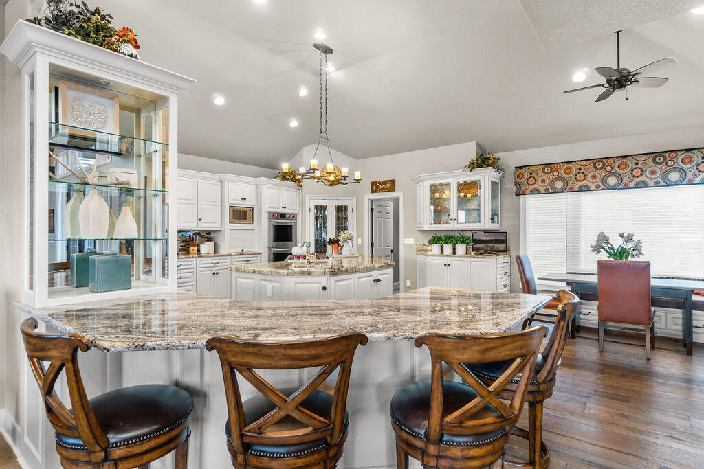 2806 NW Nightfall Circle