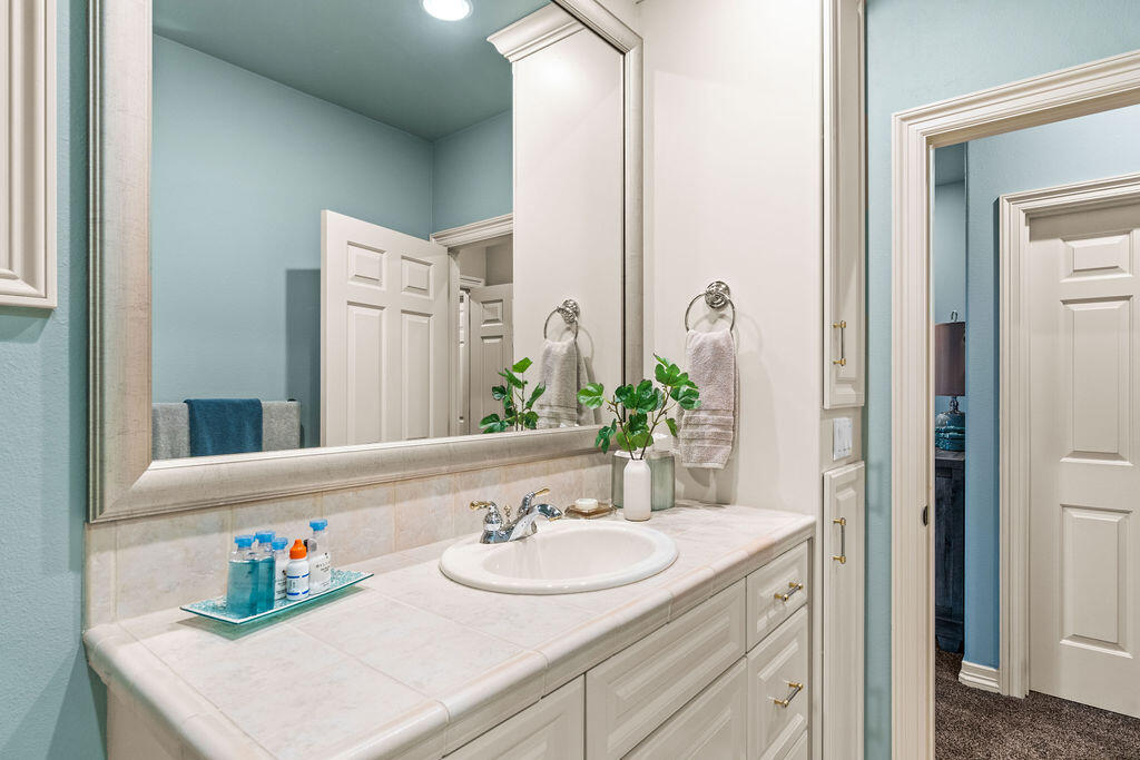 2806 NW Nightfall Circle