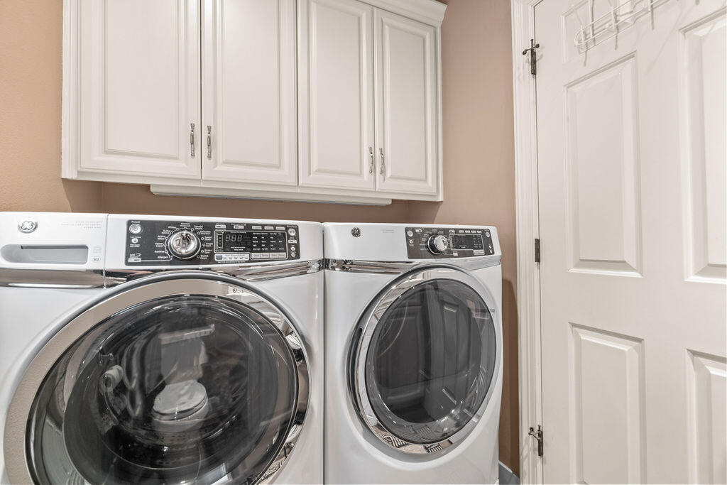 2806 NW Nightfall Circle