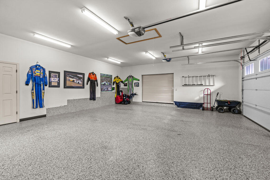 2806 NW Nightfall Circle