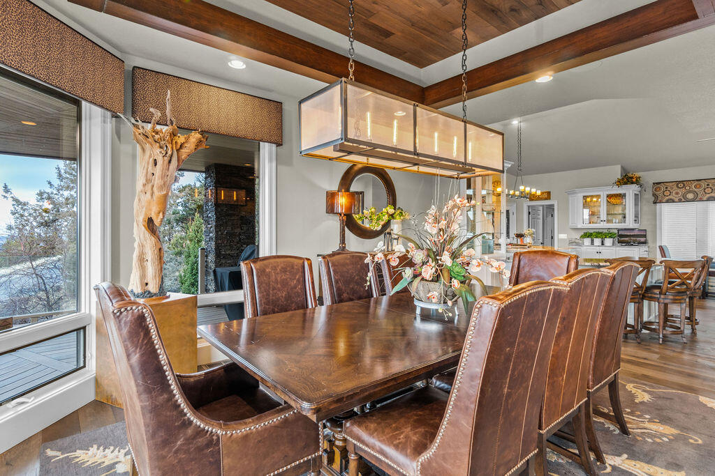 2806 NW Nightfall Circle