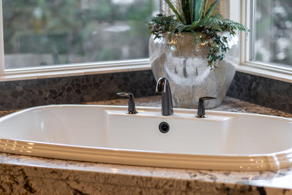 2806 NW Nightfall Circle