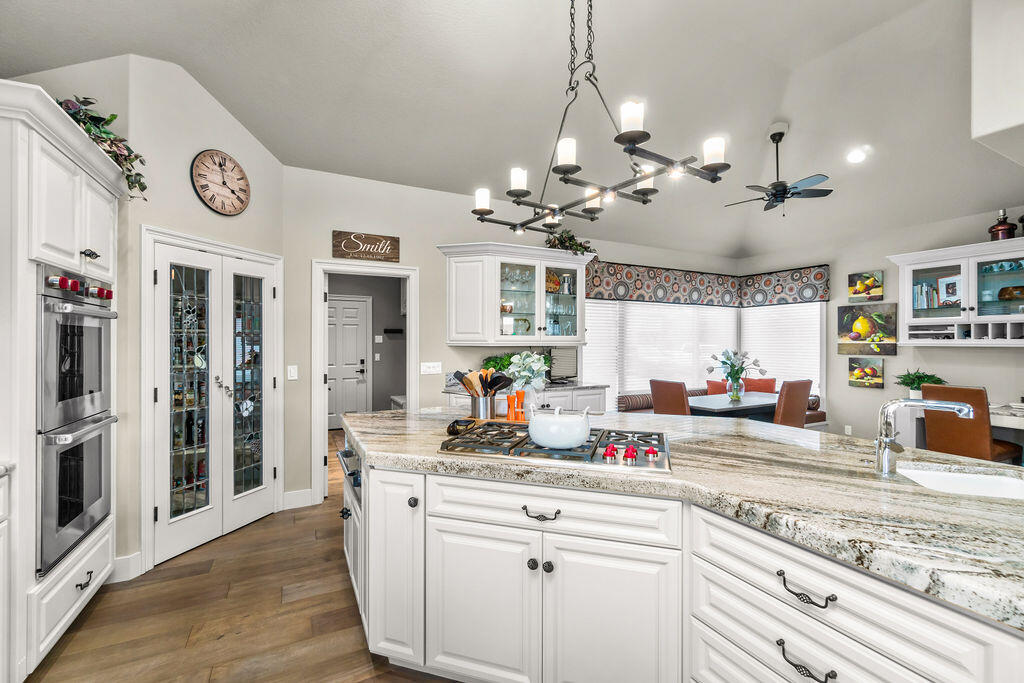 2806 NW Nightfall Circle