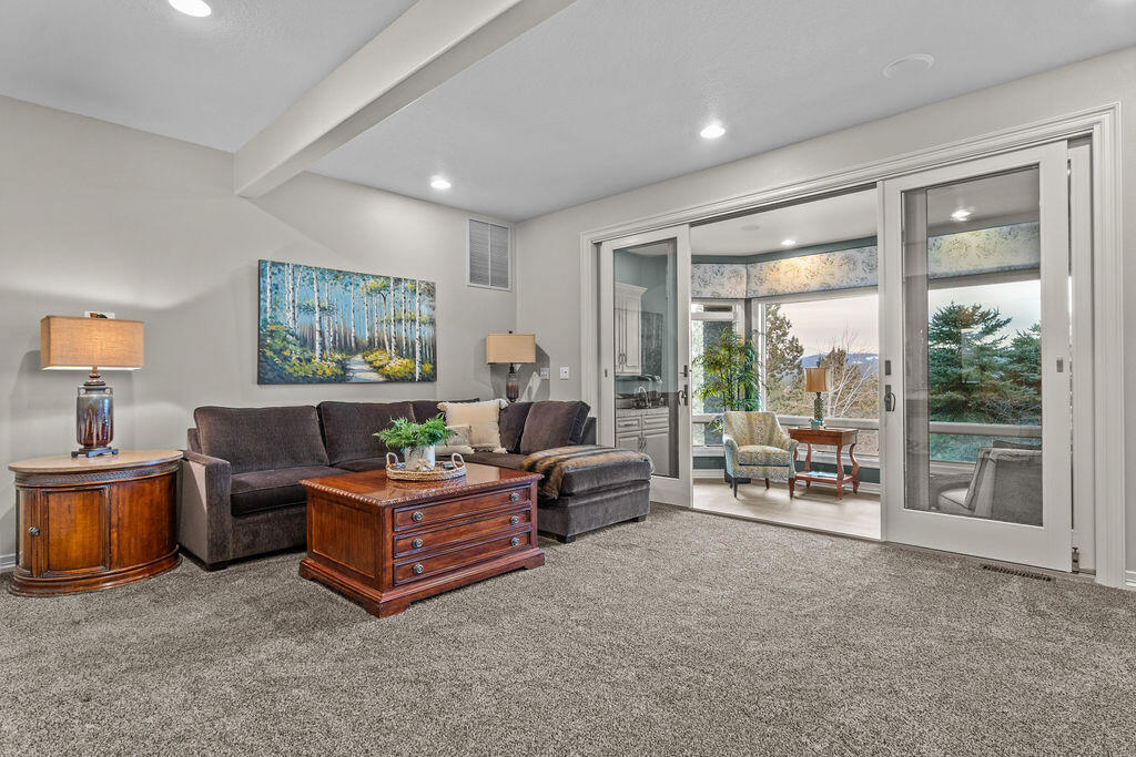 2806 NW Nightfall Circle