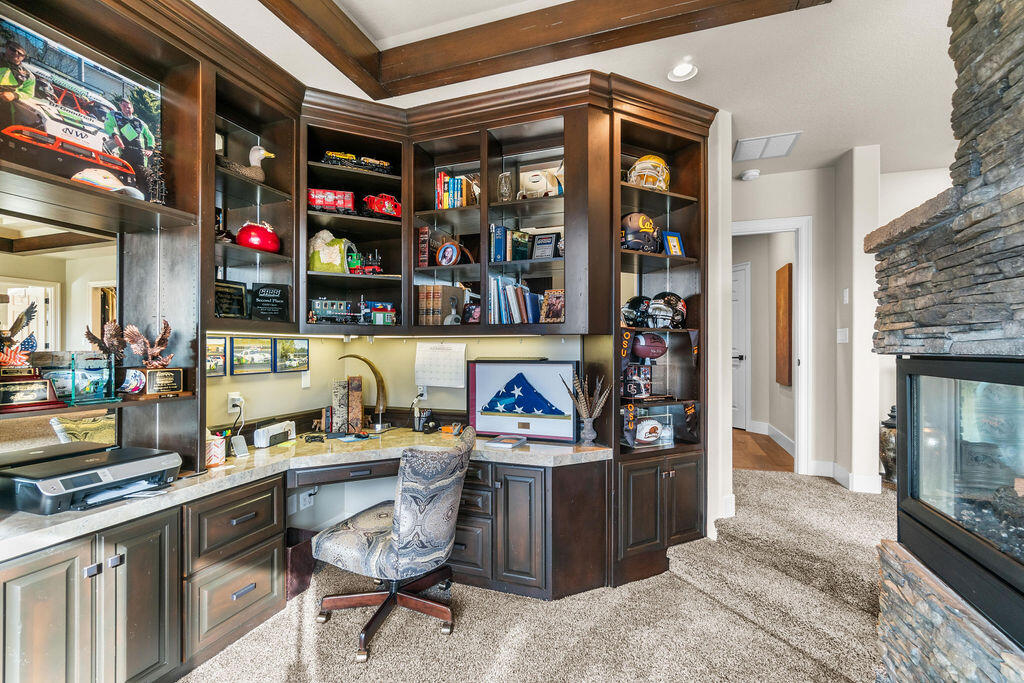 2806 NW Nightfall Circle