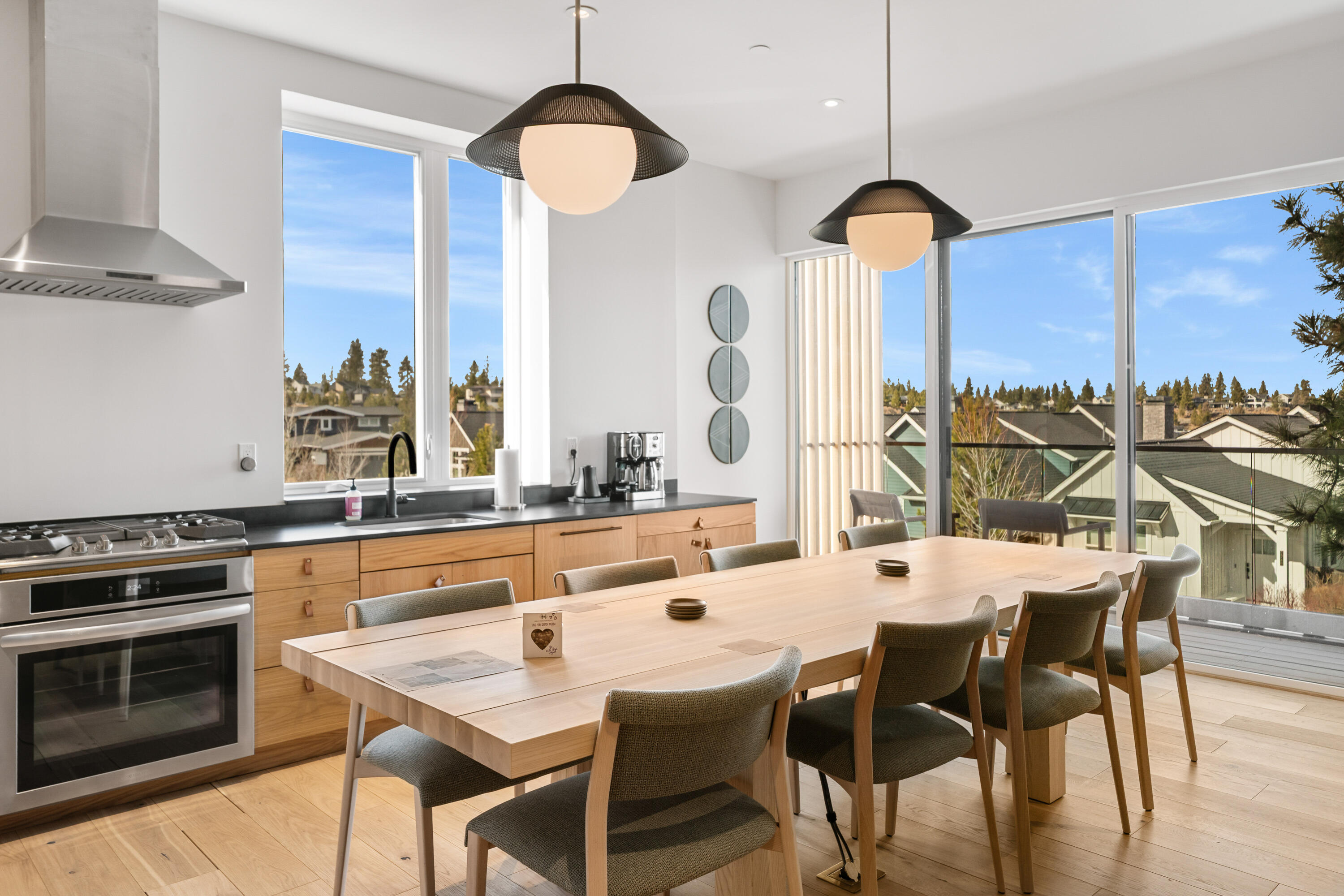 2745 NW Ordway Avenue, 212