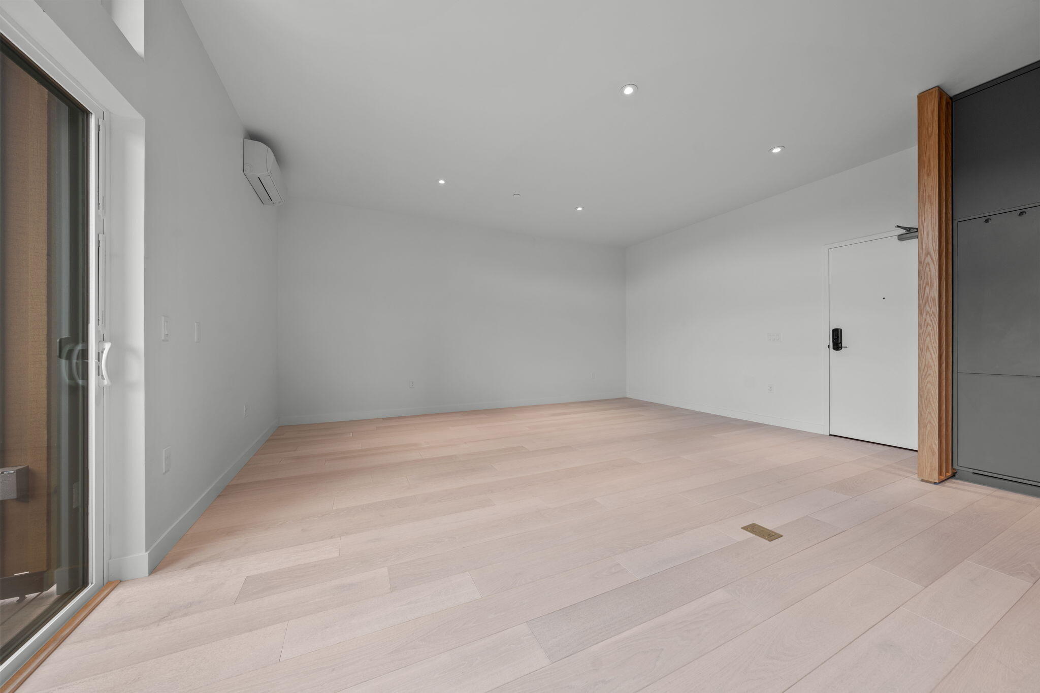 2745 NW Ordway Avenue, 212