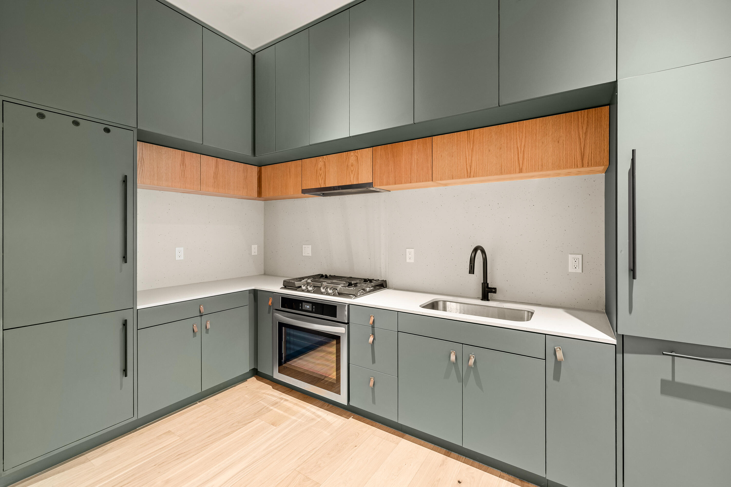 2745 NW Ordway Avenue, 209