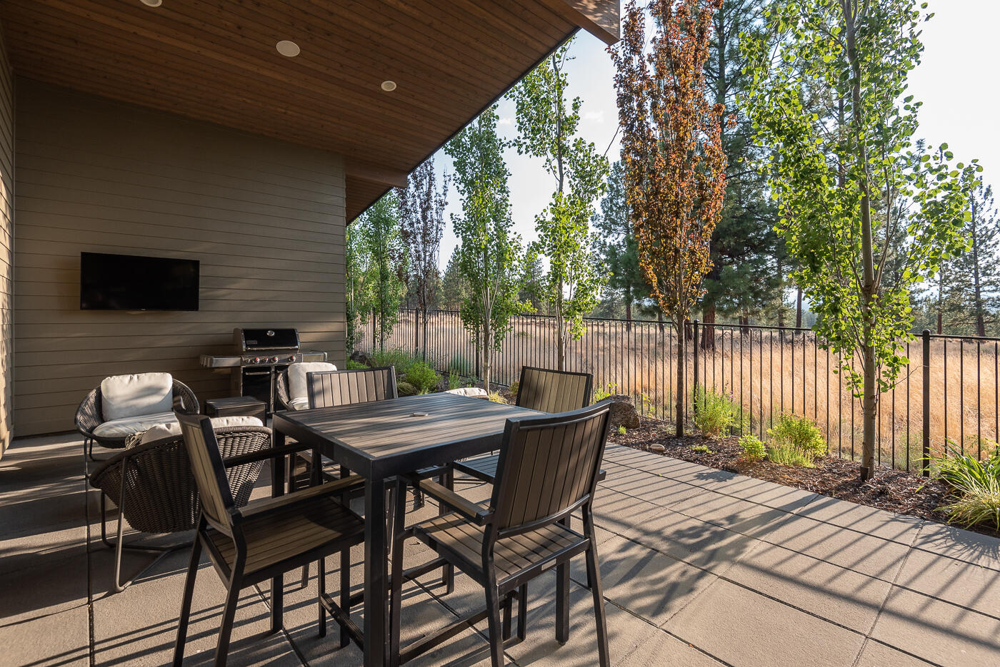 62653 NW Mt Thielsen Drive