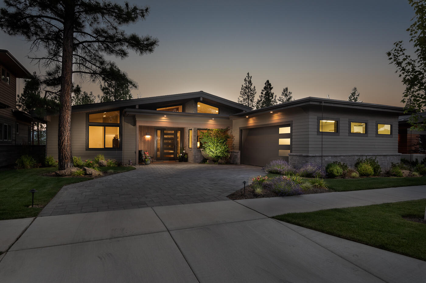 62653 NW Mt Thielsen Drive