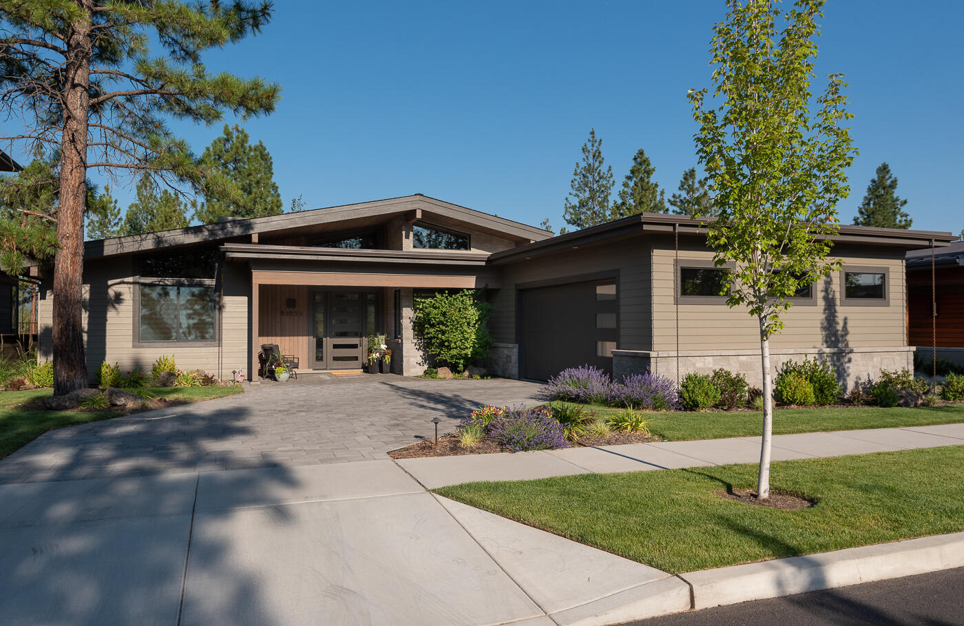 62653 NW Mt Thielsen Drive