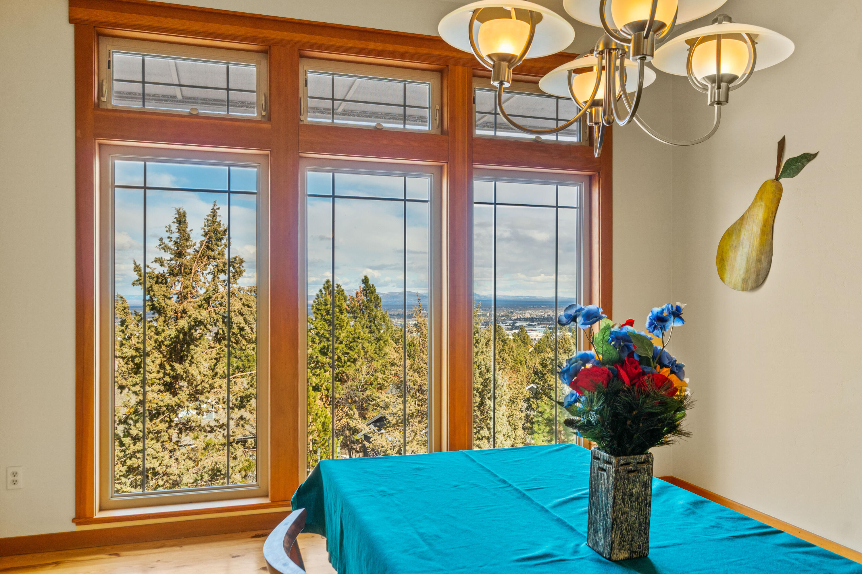 3009 NW Colonial Drive