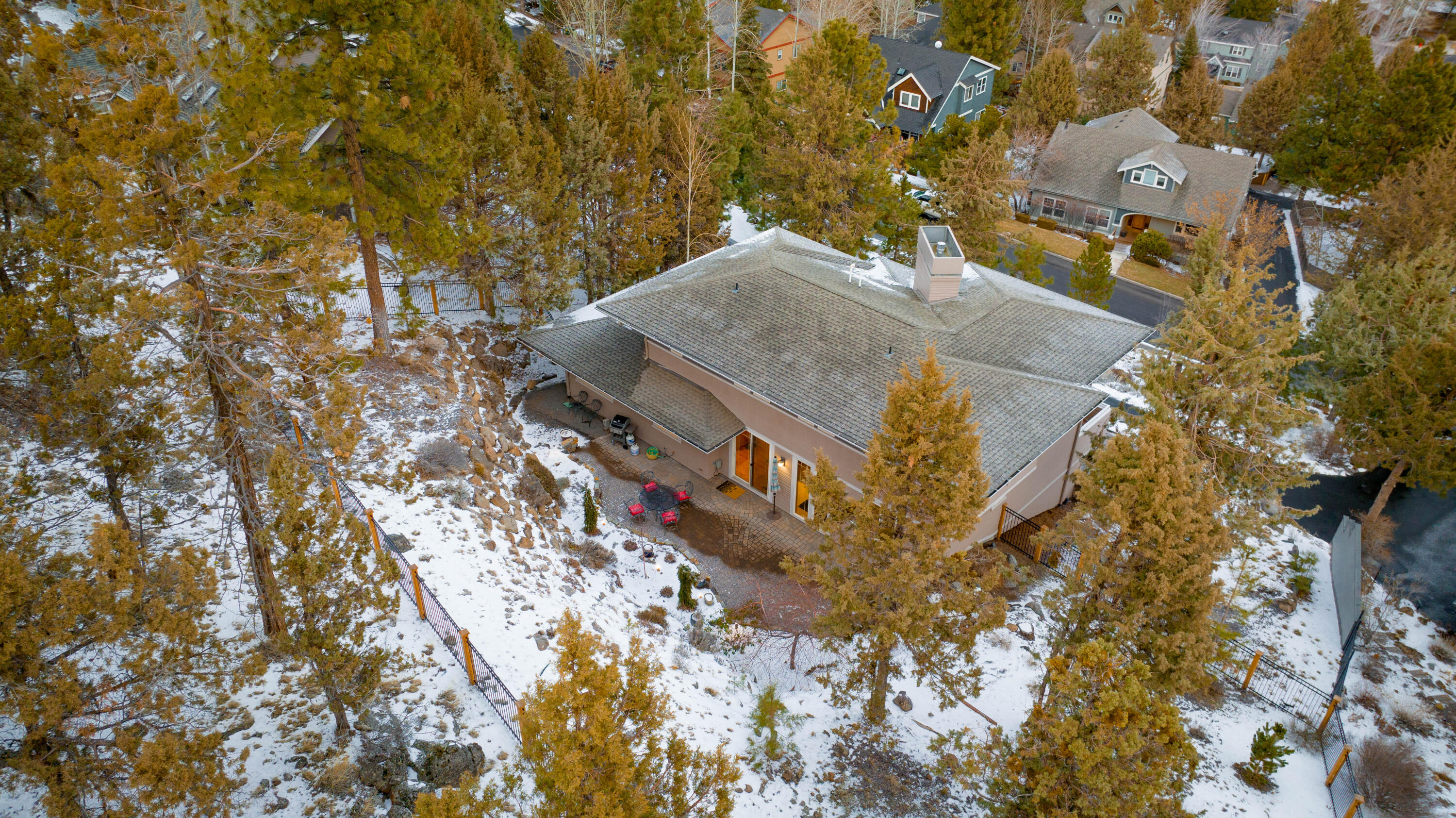 3009 NW Colonial Drive