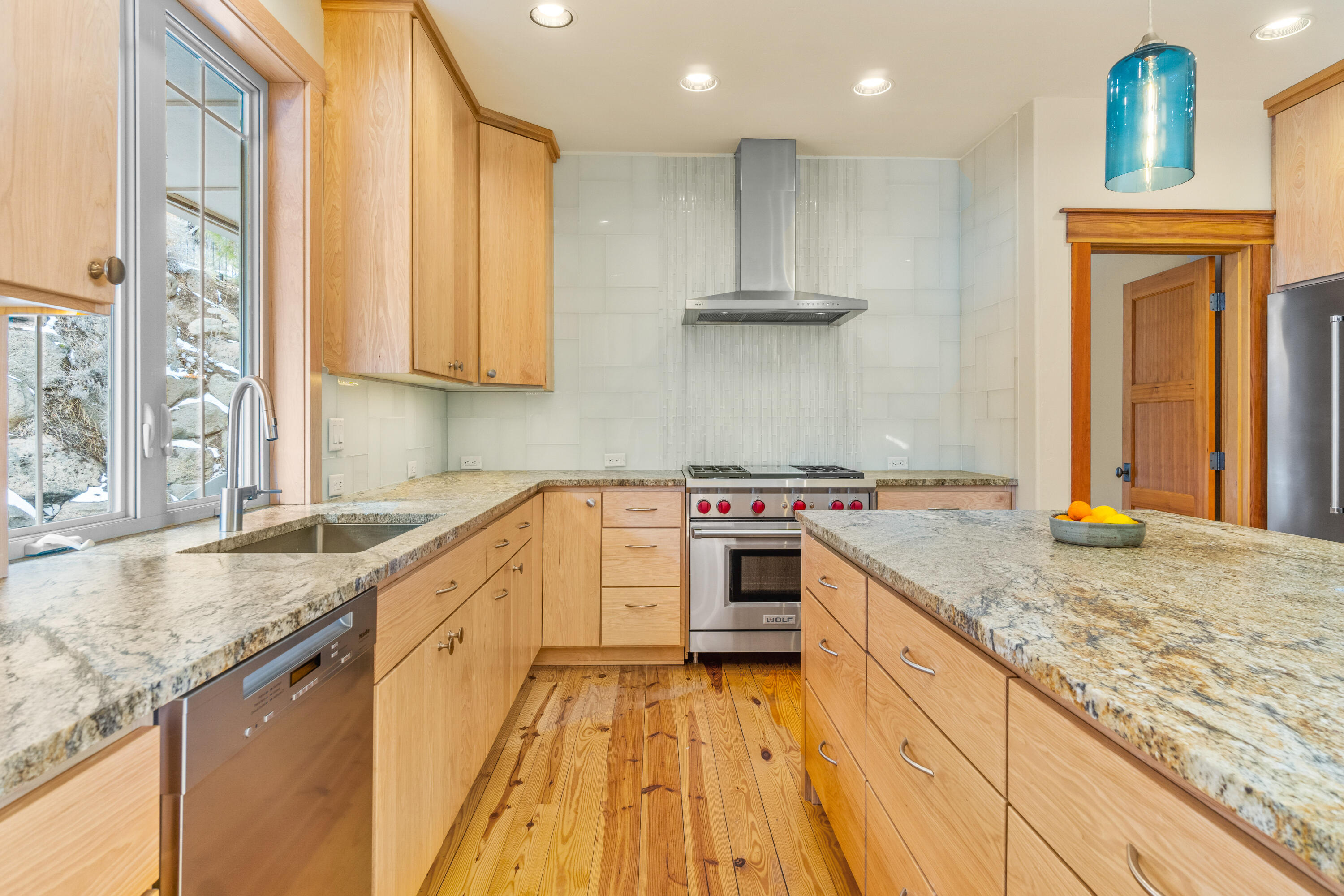 3009 NW Colonial Drive