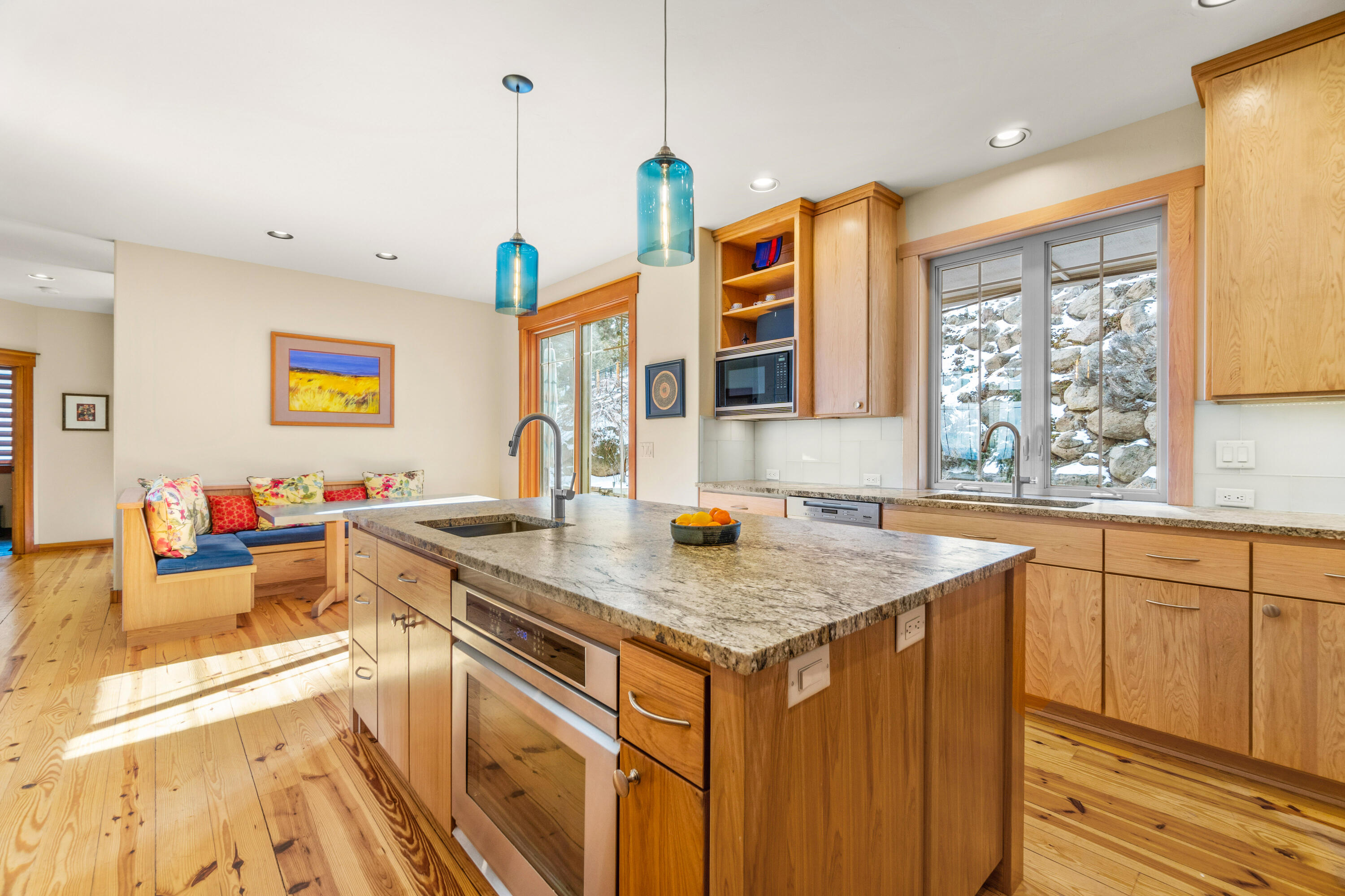 3009 NW Colonial Drive