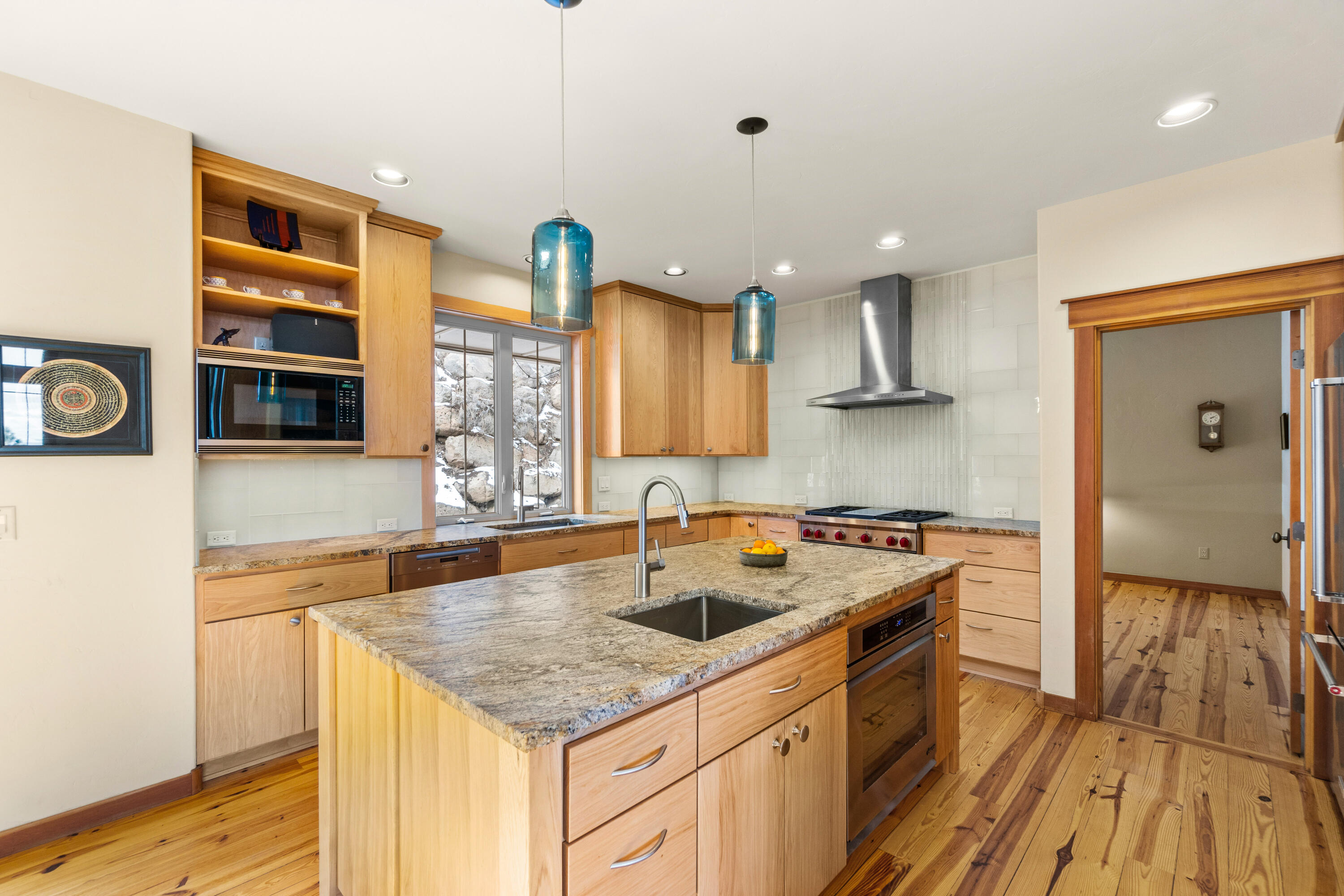 3009 NW Colonial Drive