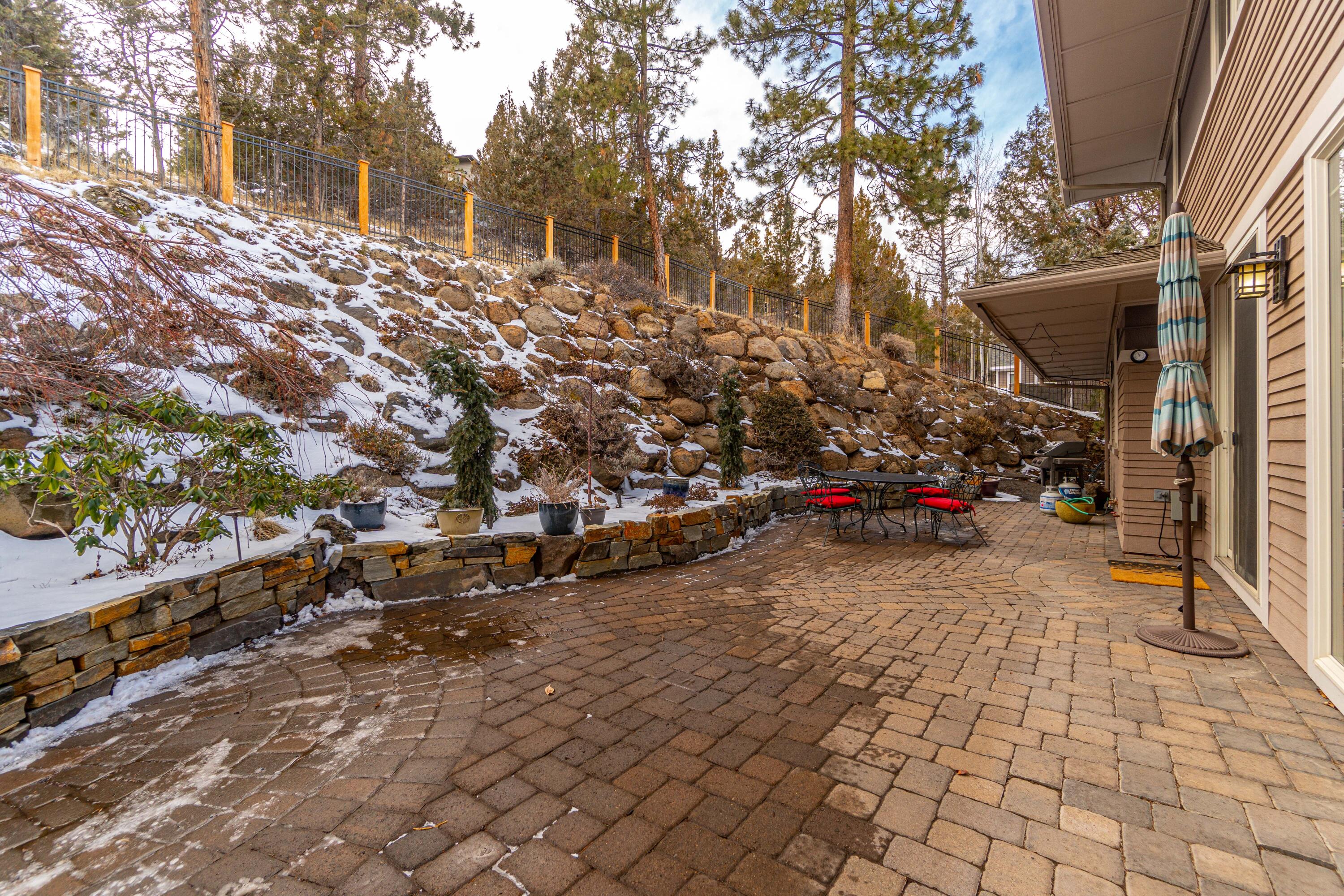 3009 NW Colonial Drive