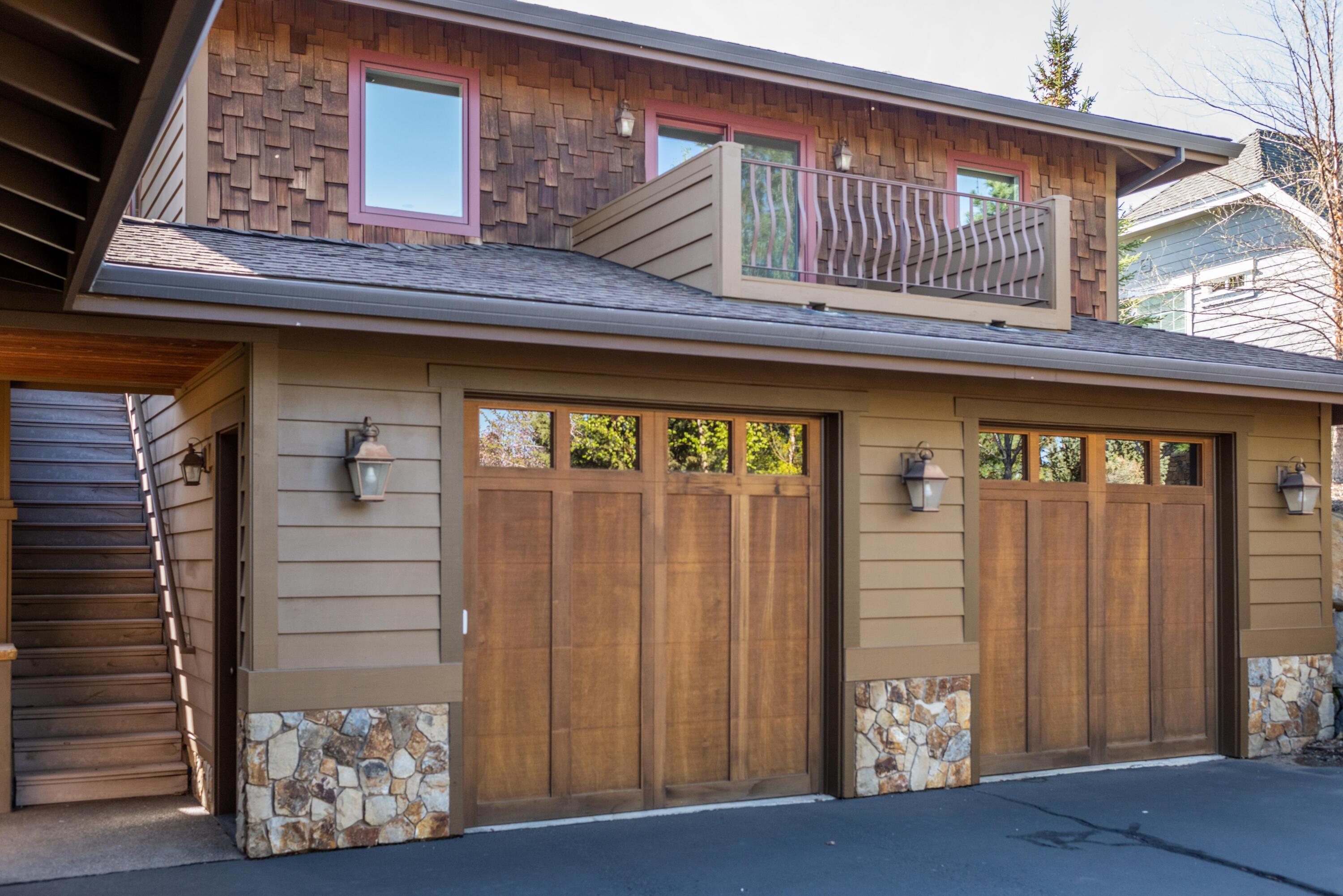 61454 Cultus Lake Court