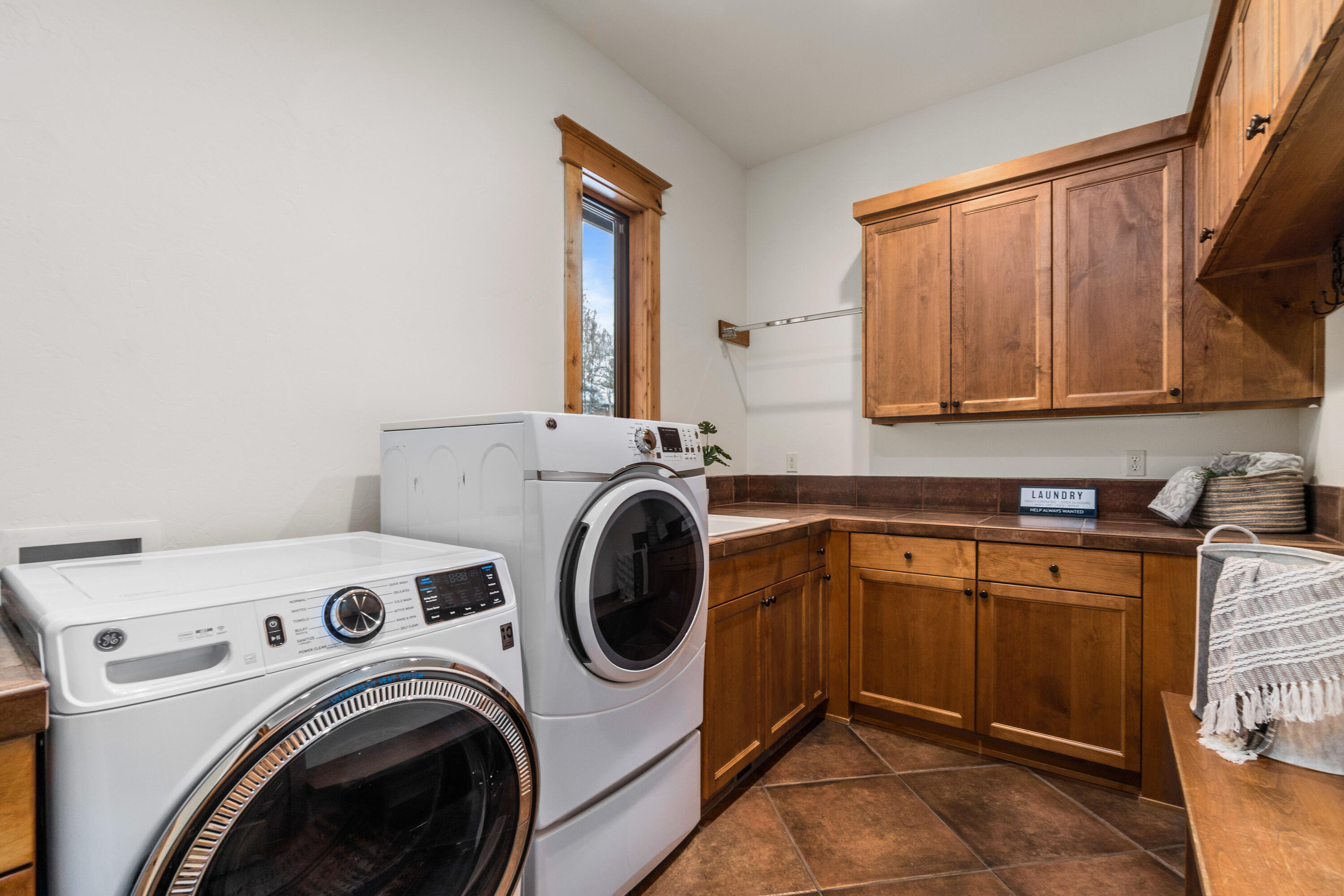 61454 Cultus Lake Court