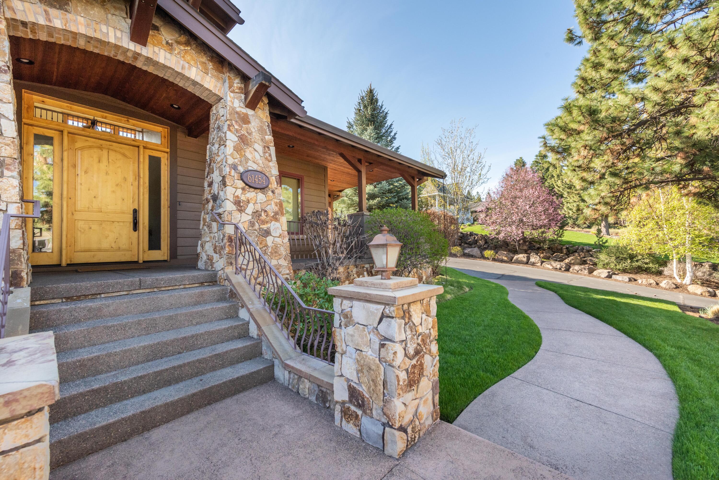 61454 Cultus Lake Court