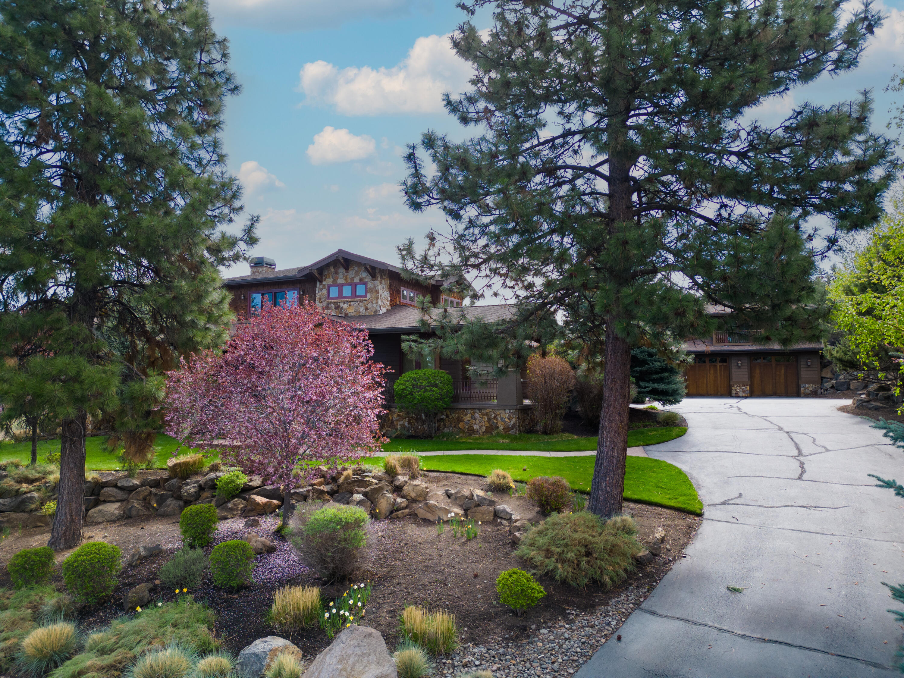 61454 Cultus Lake Court