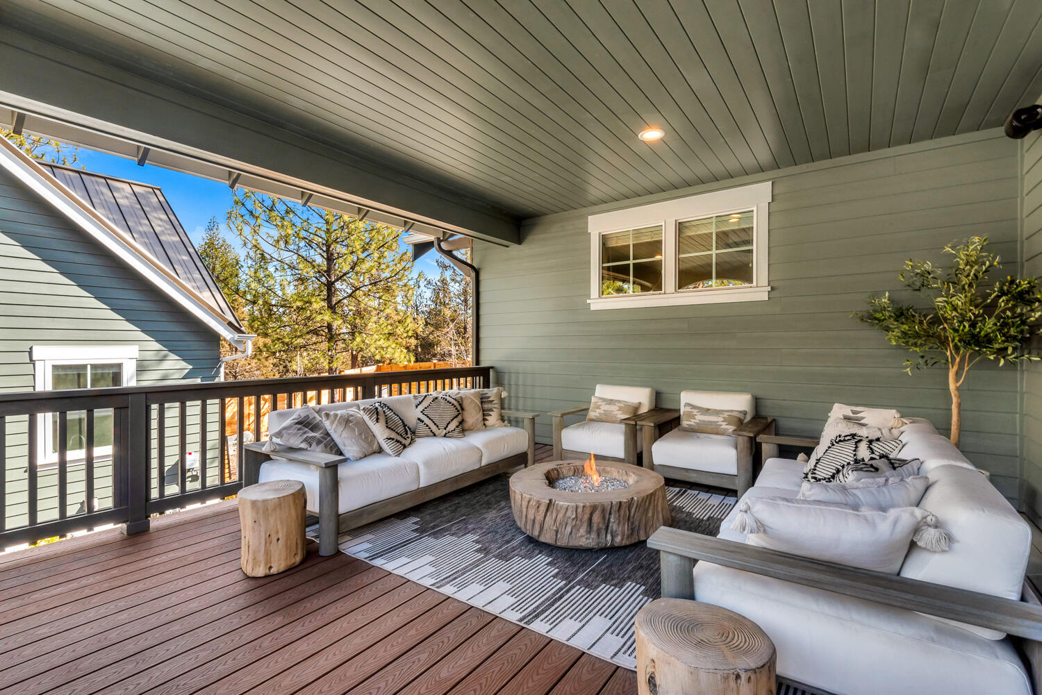 2242 NW Reserve Camp Court