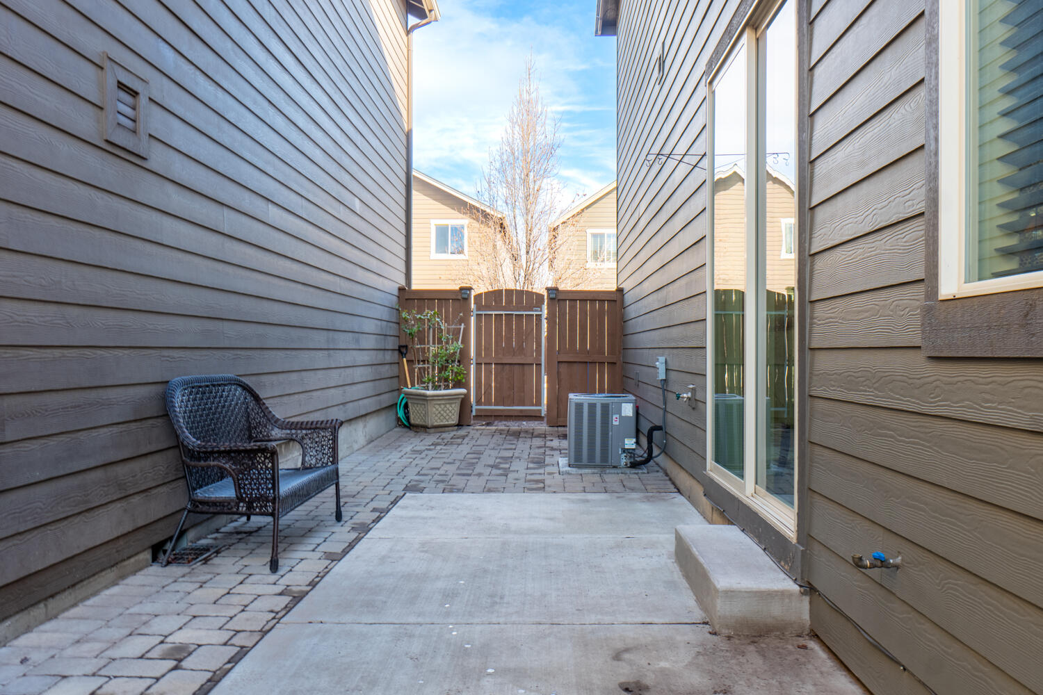 20770 NE Sierra Drive