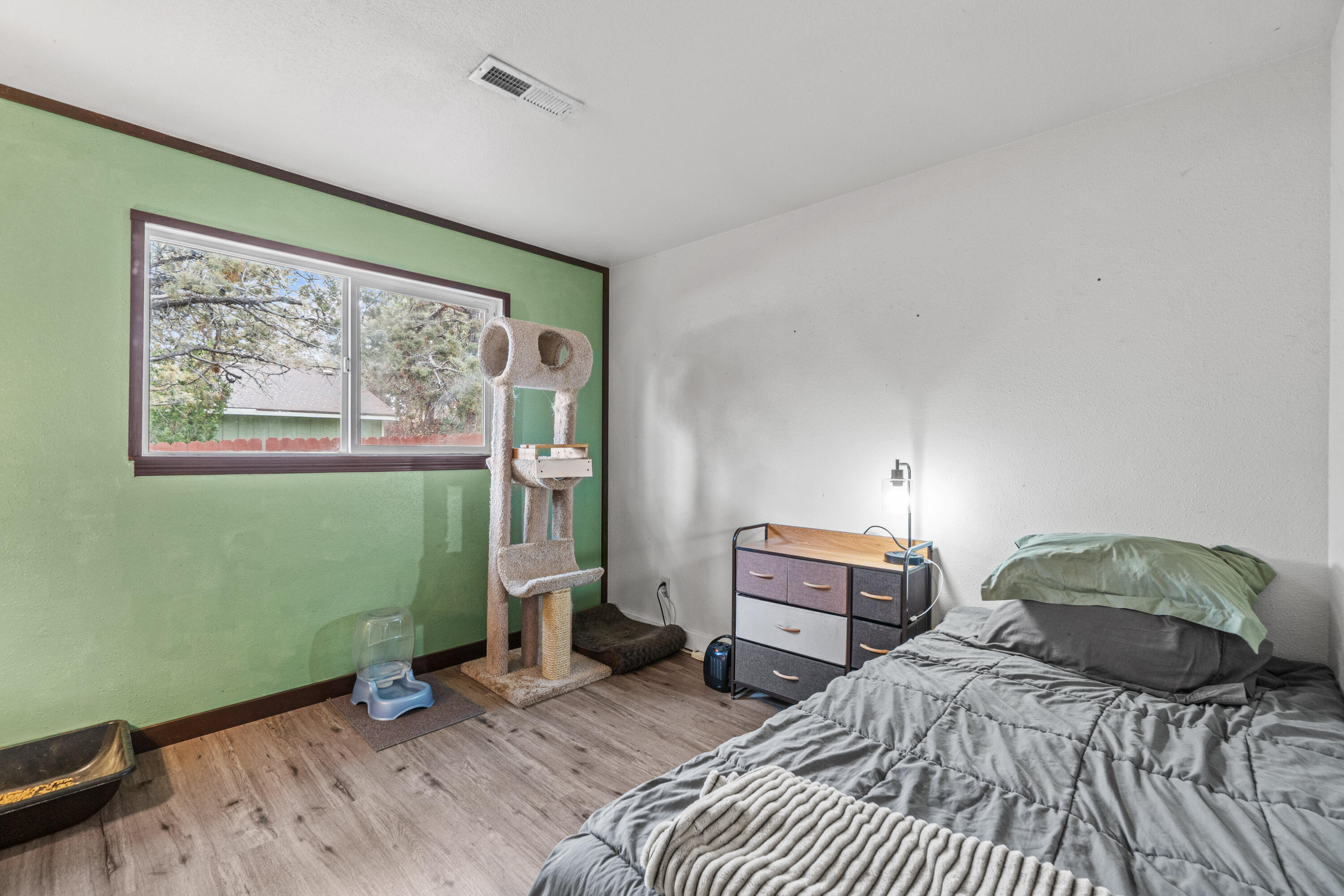 2121 NE Monterey Avenue