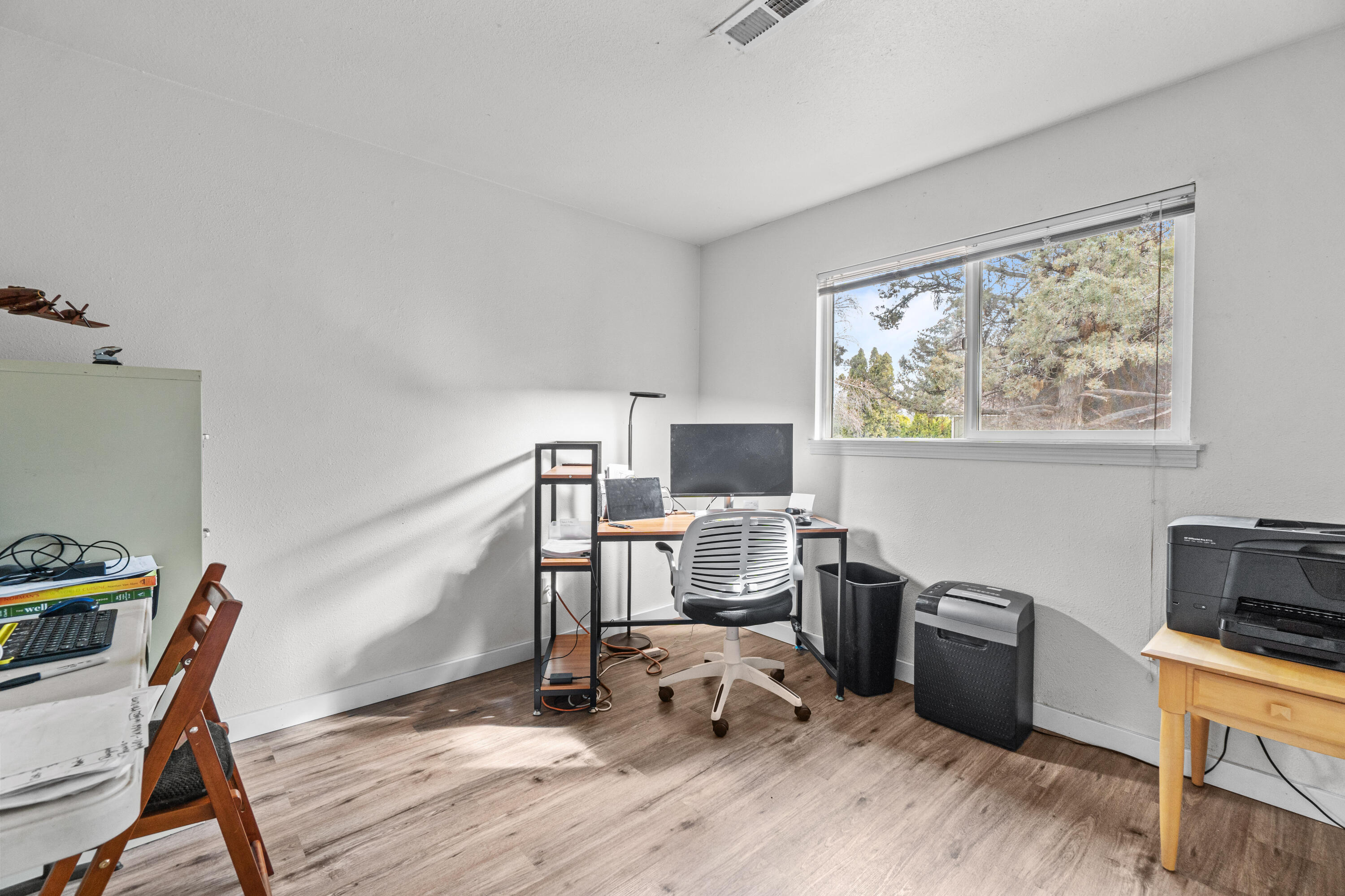 2121 NE Monterey Avenue