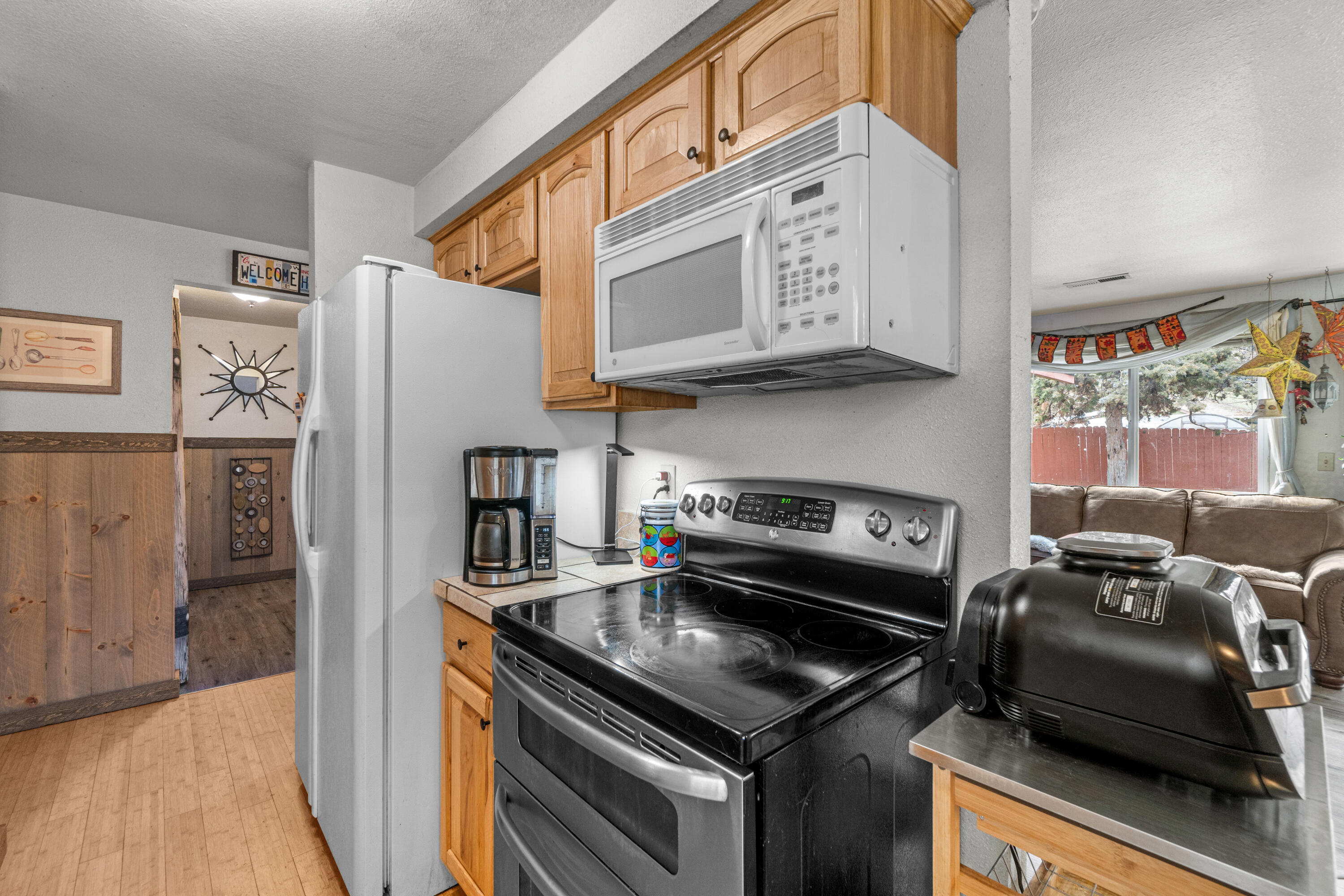 2121 NE Monterey Avenue