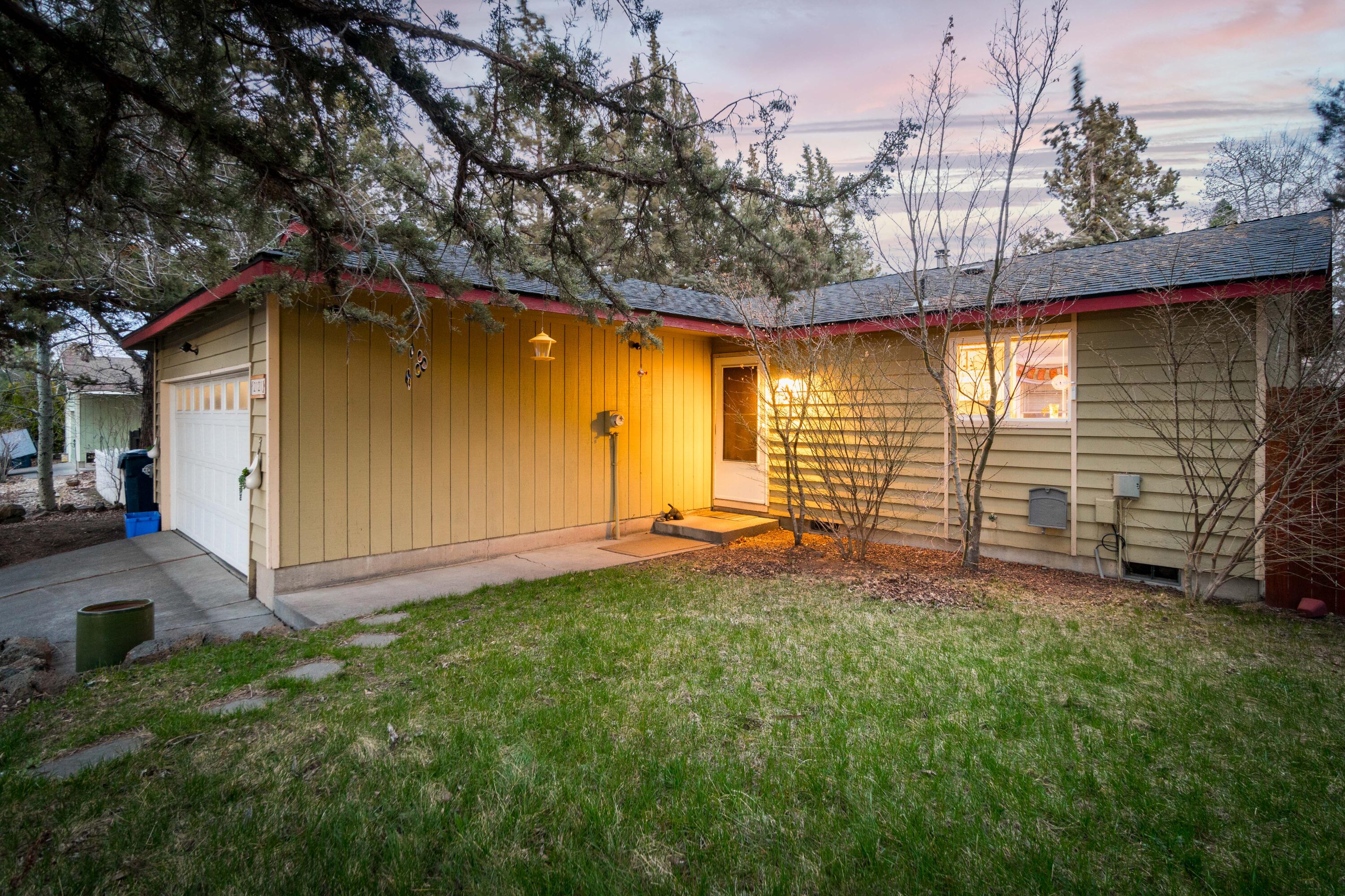 2121 NE Monterey Avenue