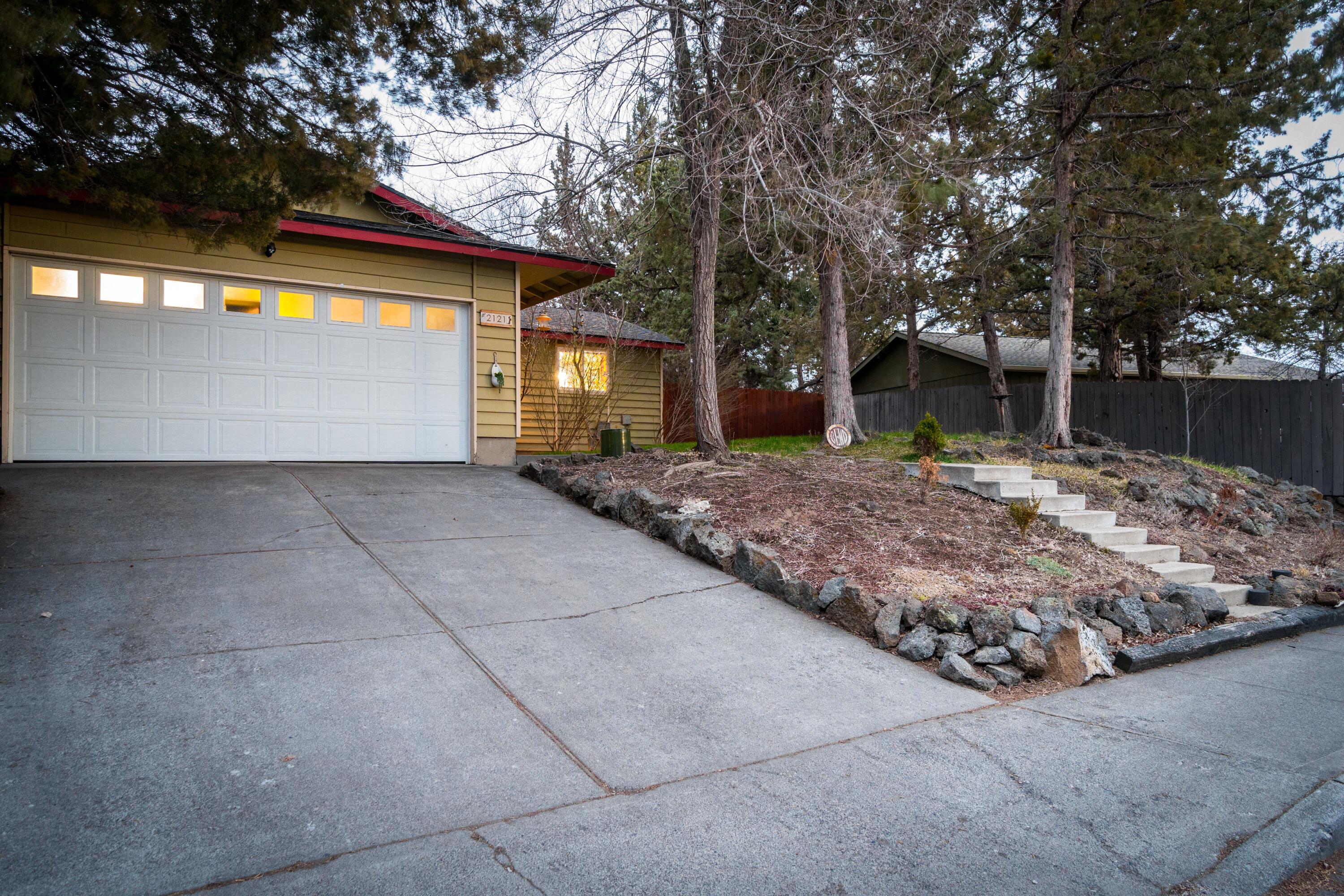 2121 NE Monterey Avenue