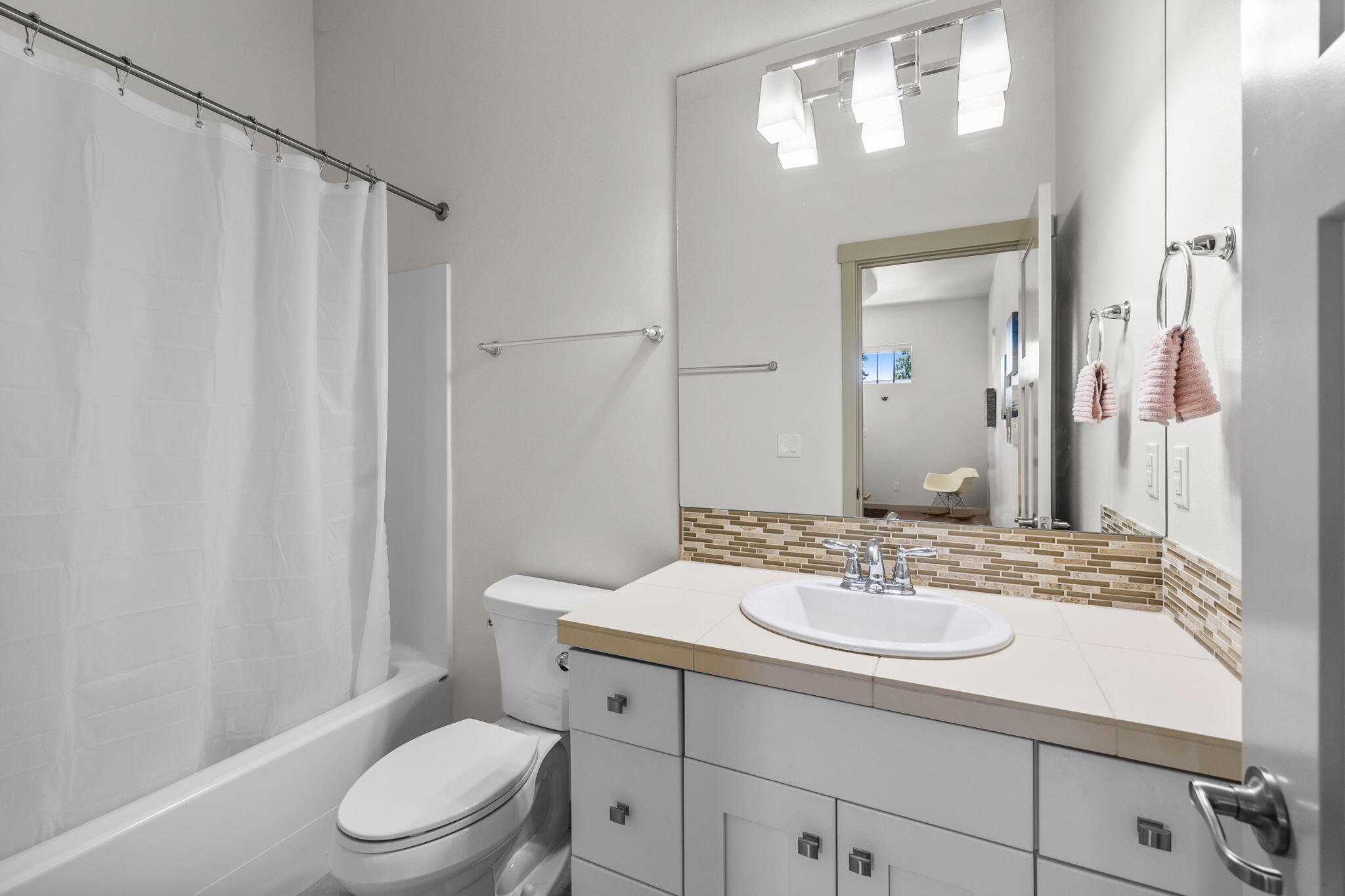 2466 NW Crossing Drive