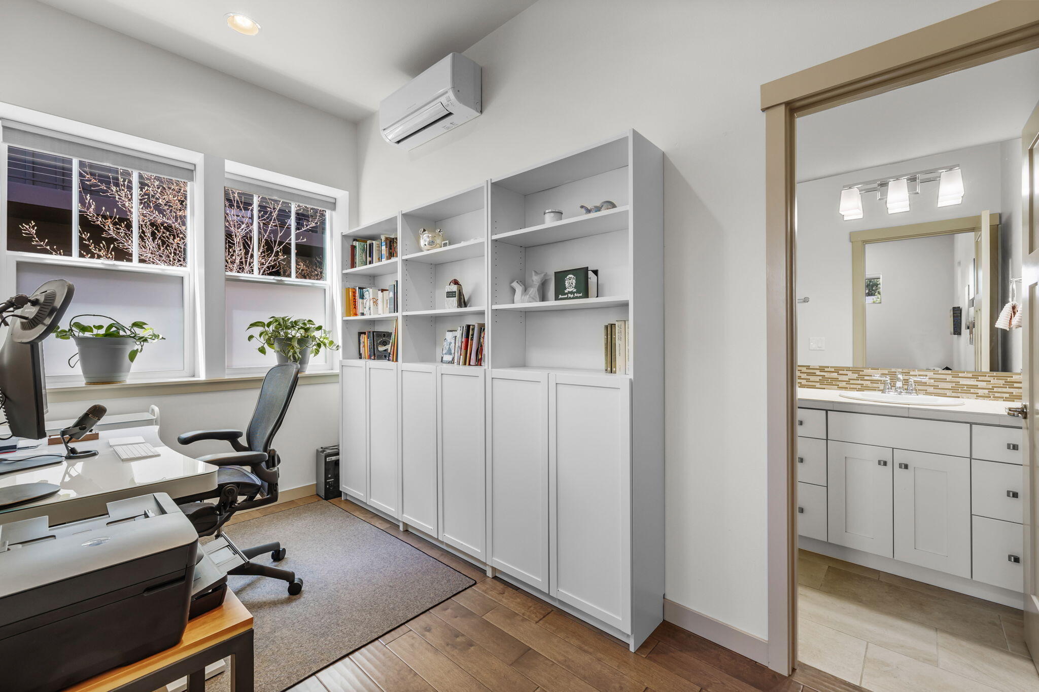 2466 NW Crossing Drive