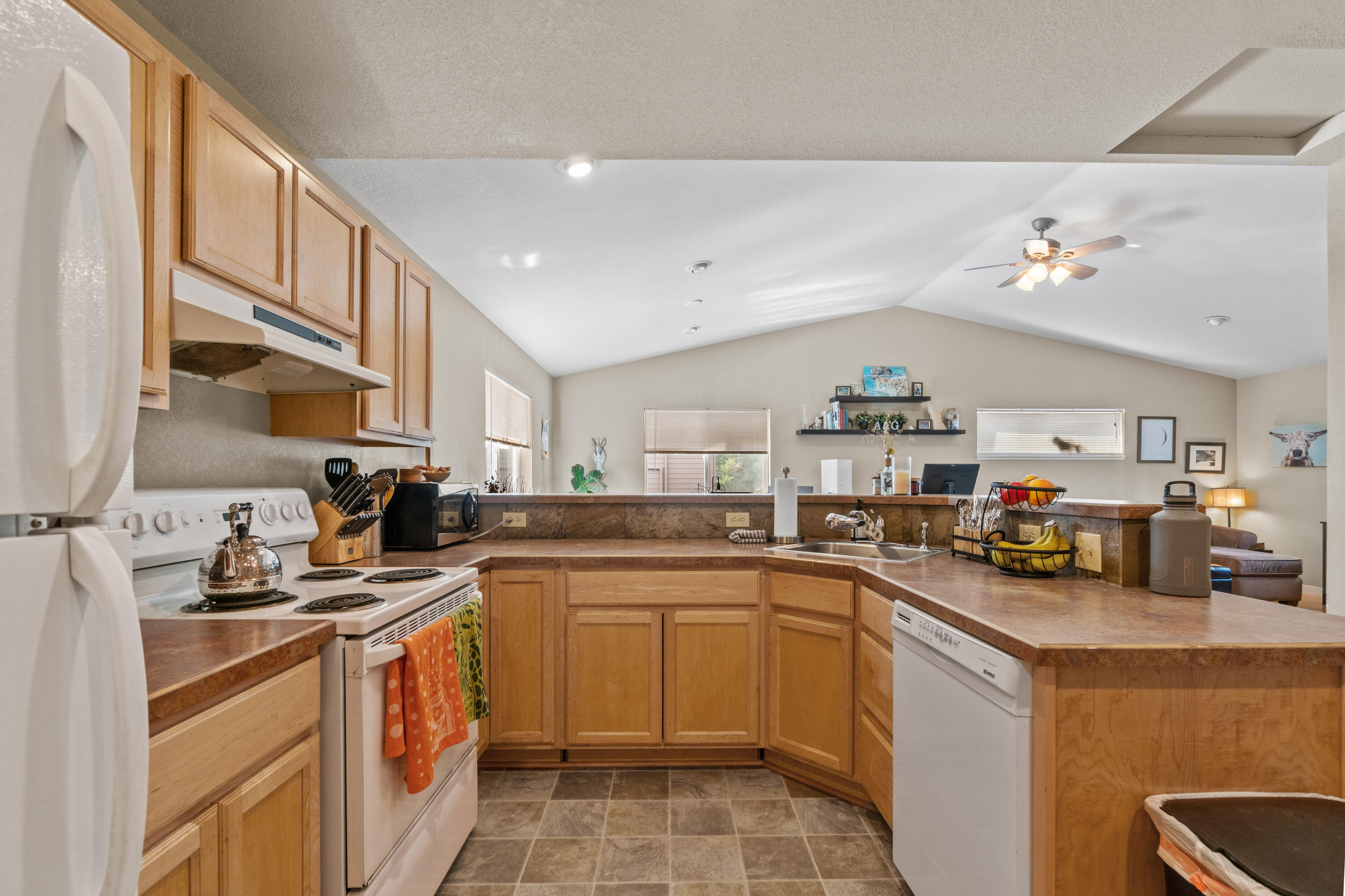 65 SW Roosevelt Avenue