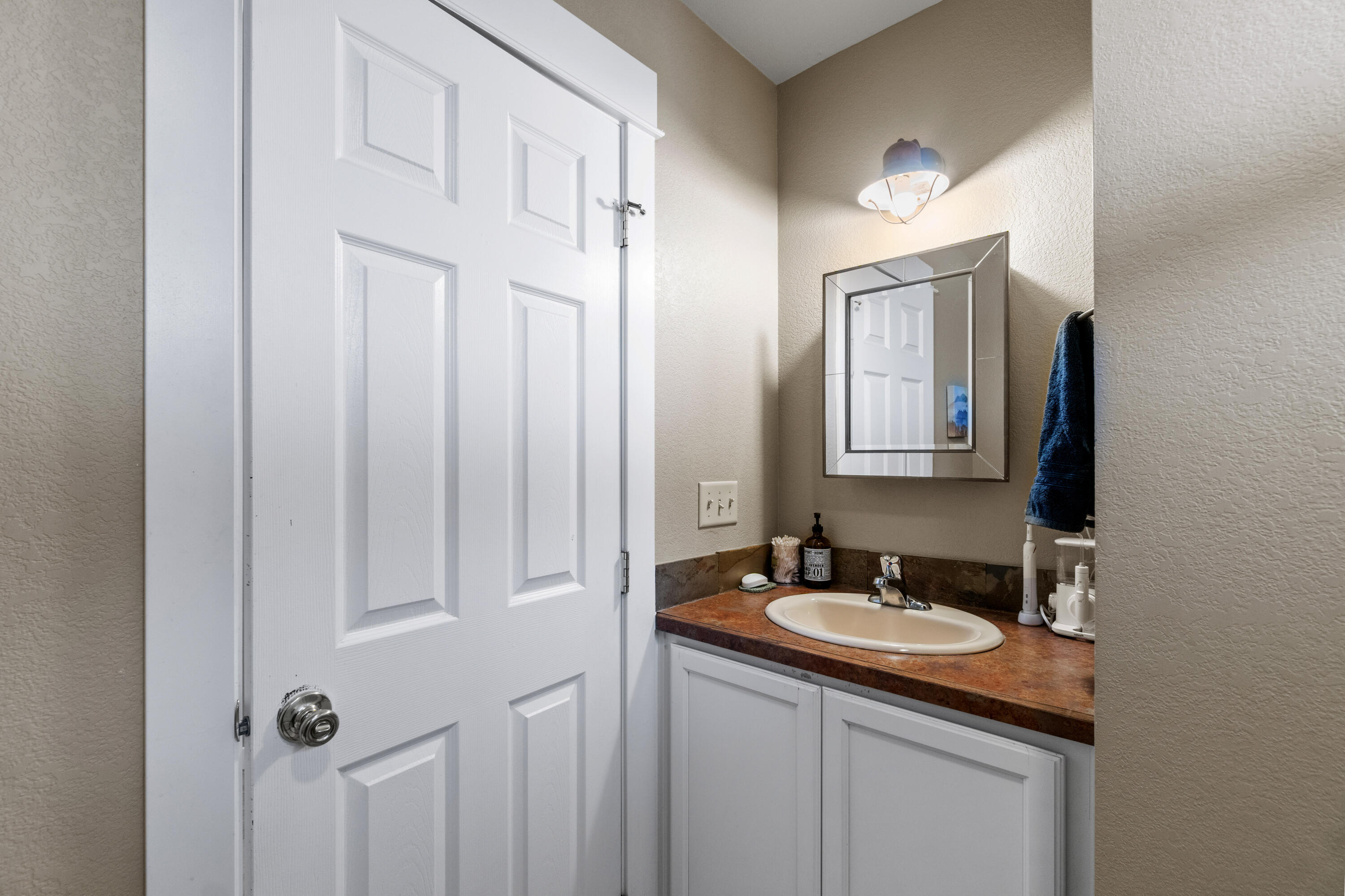 65 SW Roosevelt Avenue