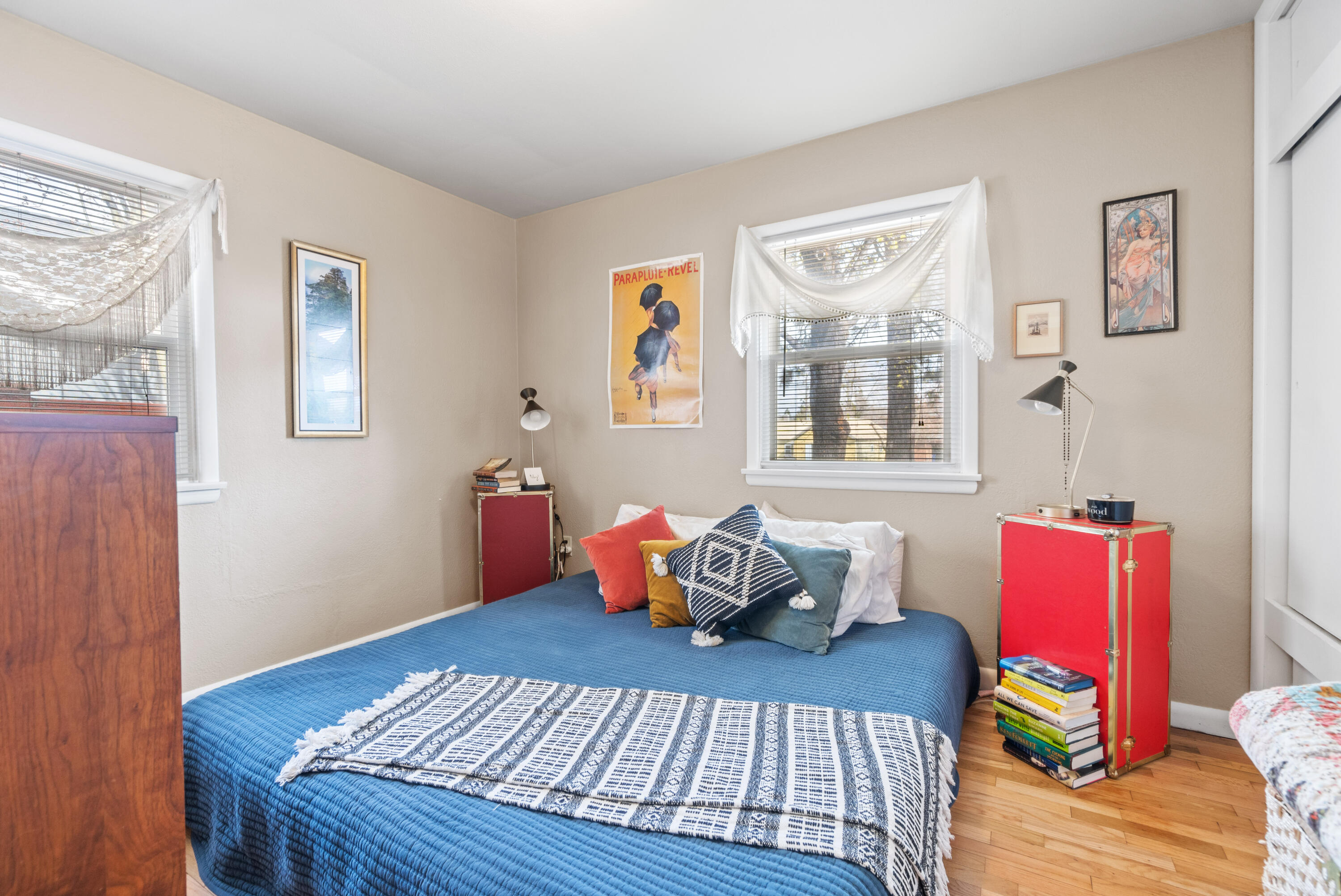 65 SW Roosevelt Avenue