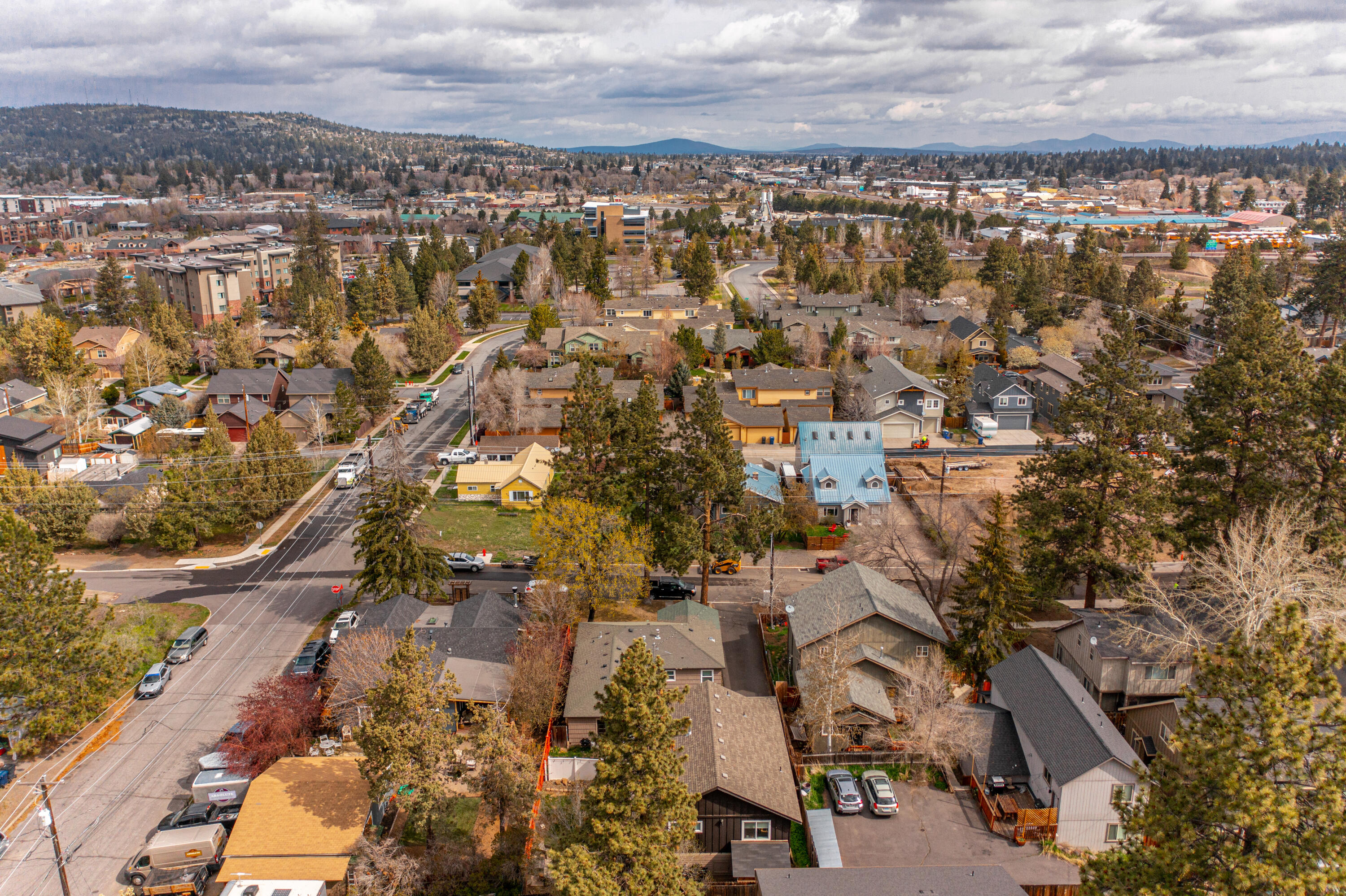 65 SW Roosevelt Avenue