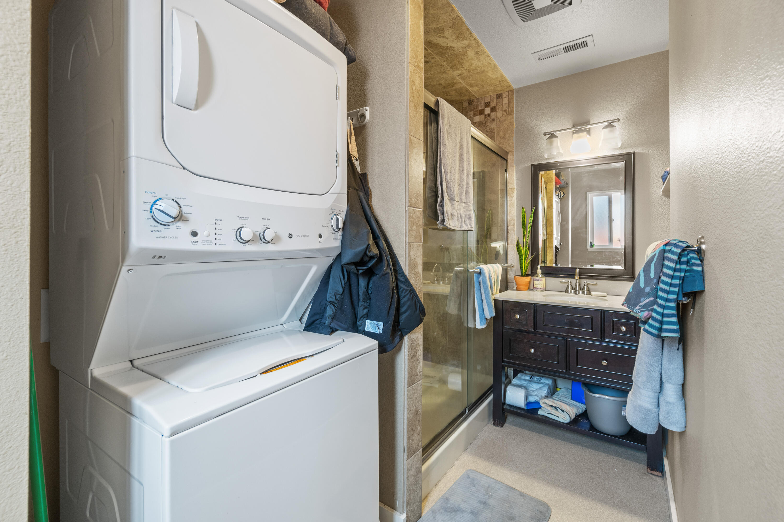 65 SW Roosevelt Avenue