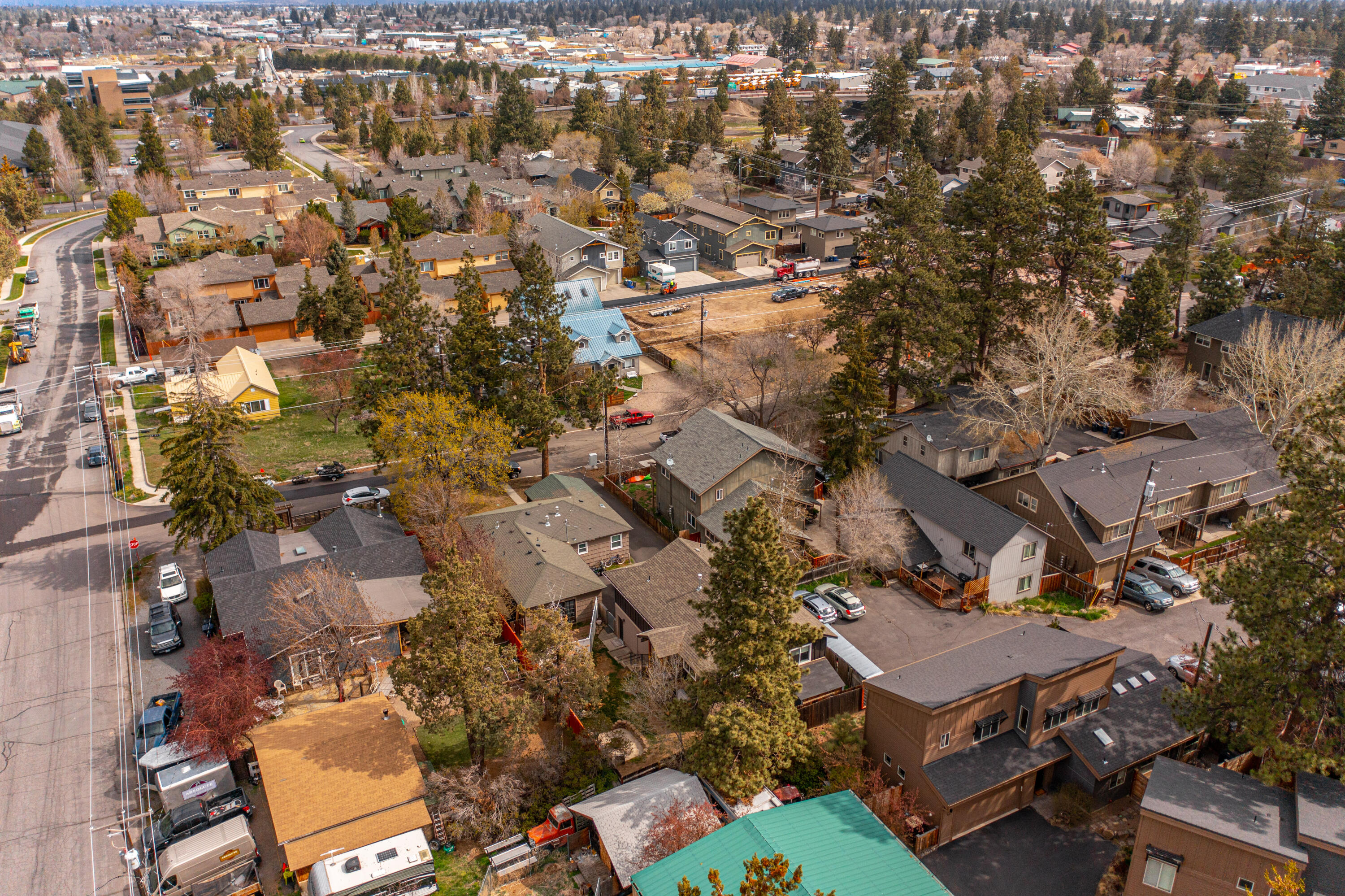 65 SW Roosevelt Avenue