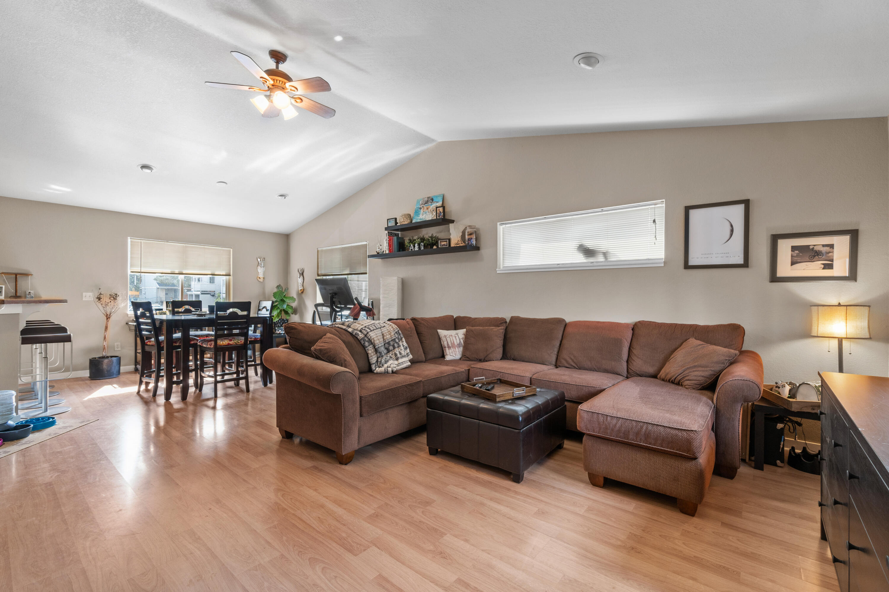 65 SW Roosevelt Avenue